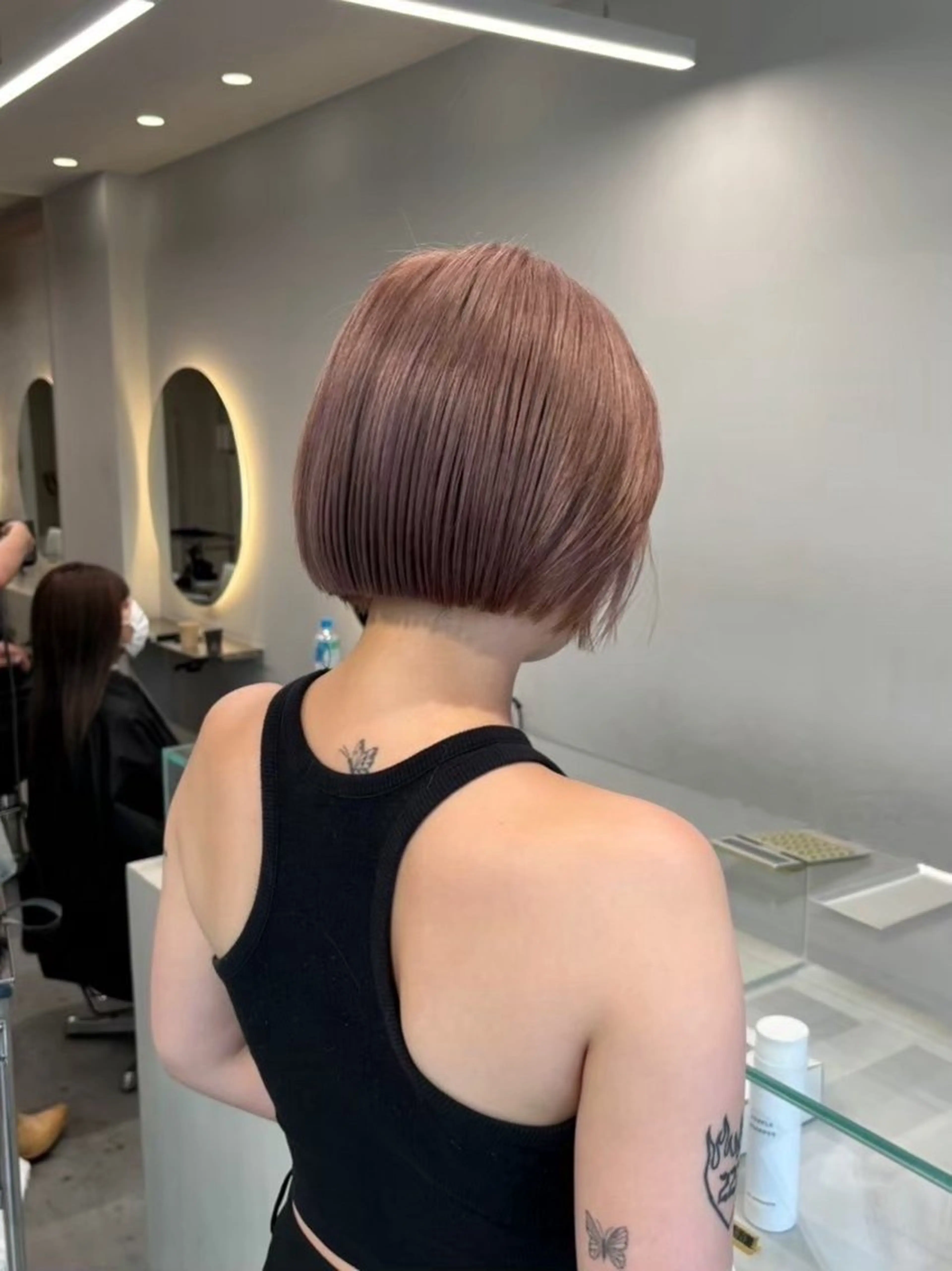 ショート カラー ヘアアレンジ SOL.JINGUMAE所属・原宿・デザインカラー YUI🤍ྀིのヘアスタイル