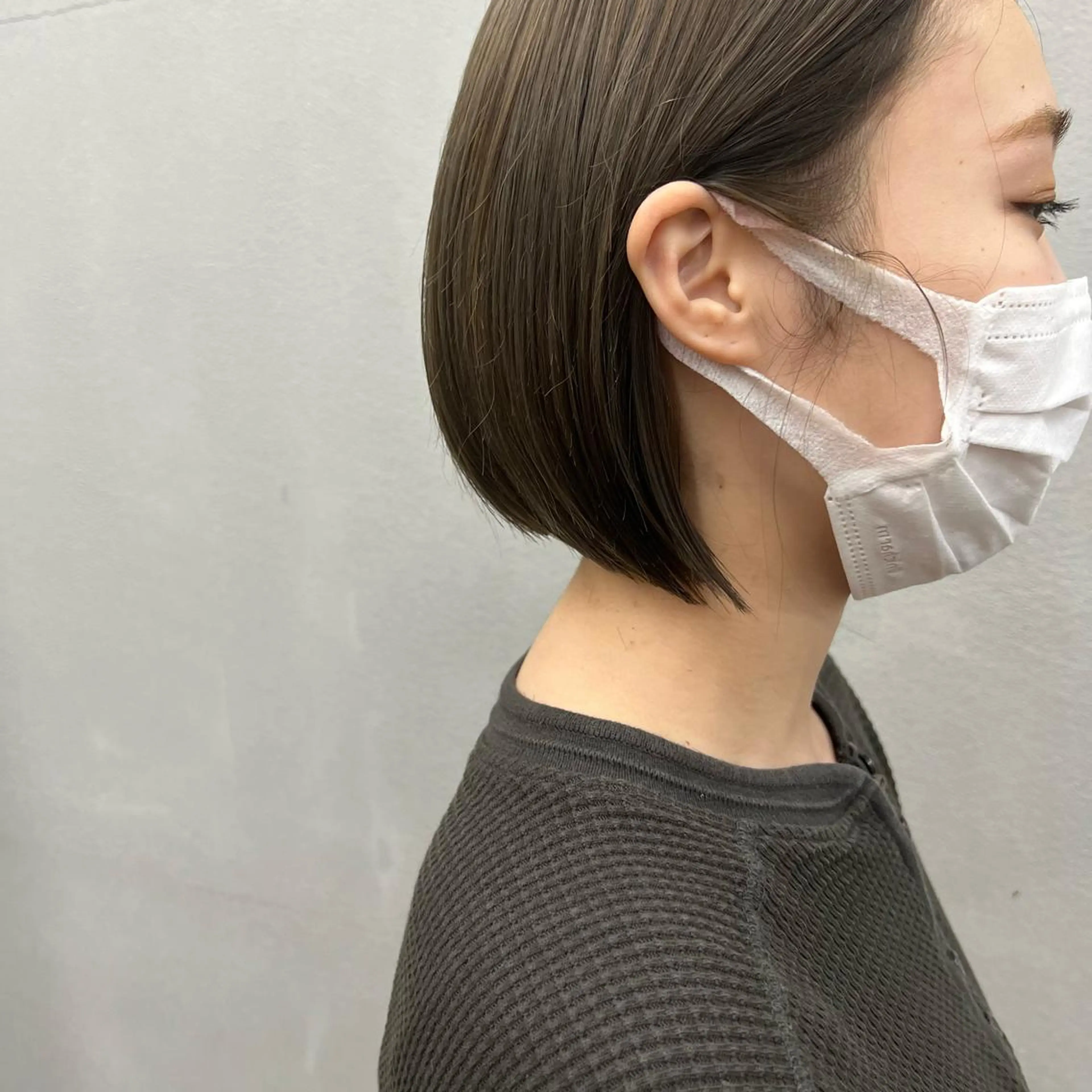 ショート カラー ブリーチ オリーブカラー ボブ カット ヘアカラー トリートメント 🌱小顔魅せカット 透明感カラー/泉綺のヘアスタイル