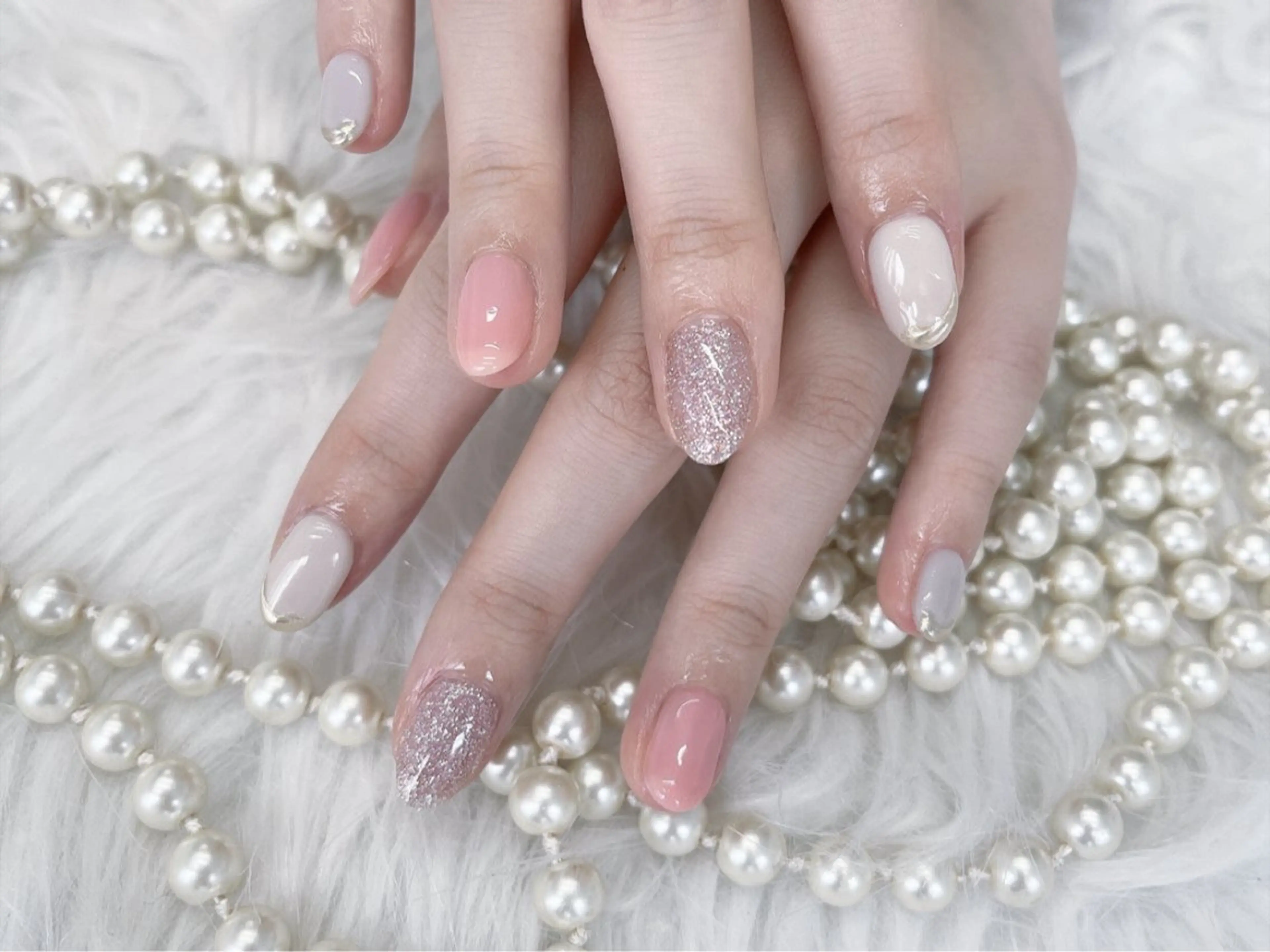 ネイル 桜ネイル フットネイル ジェルネイル 韓国ネイル ラメ(グリッター) ハンドネイル ネイルサロンAiri 長さ出し·シンプルのネイルデザイン