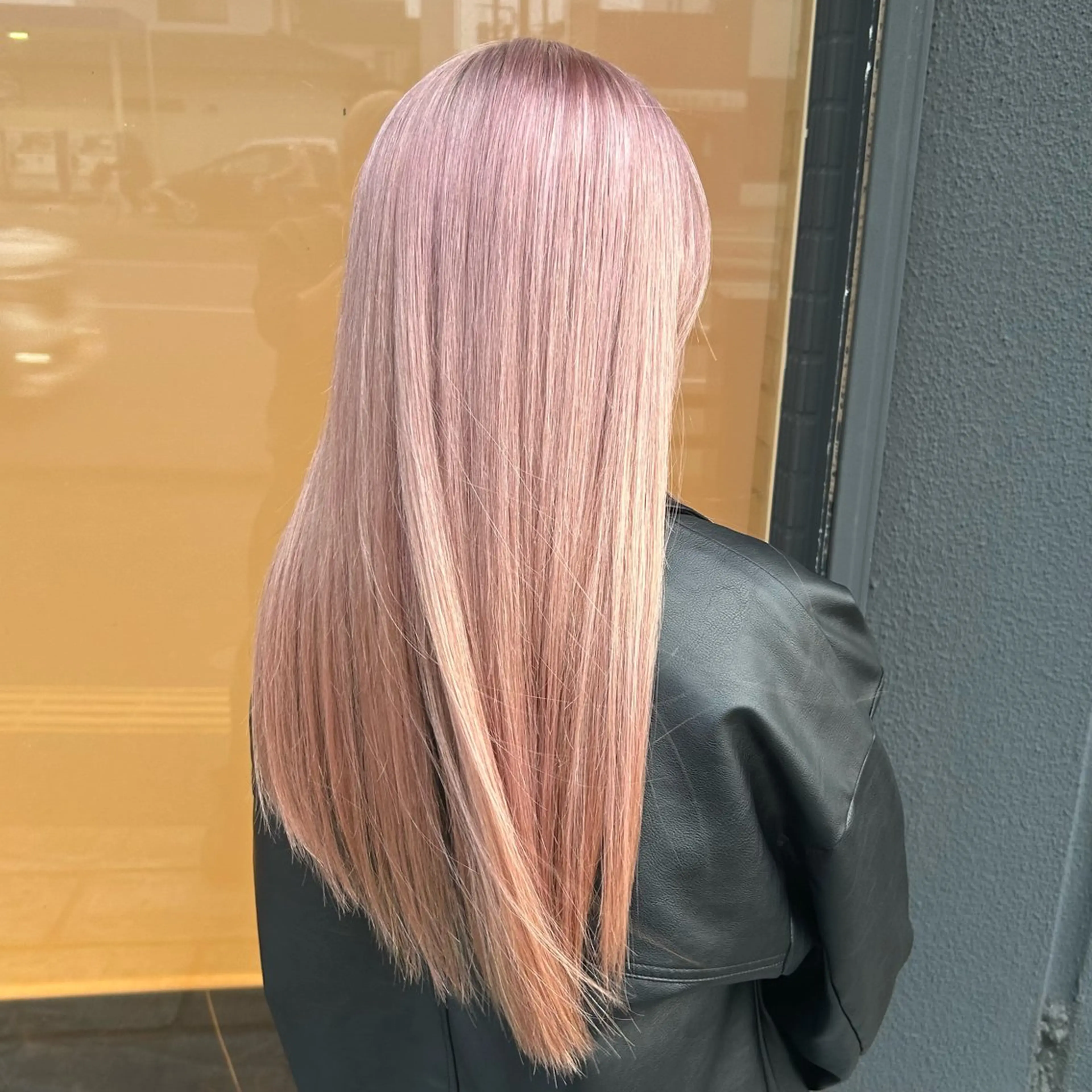 ロング ヘアカラー トリートメント ブリーチ特化💛 RYUTOのヘアスタイル