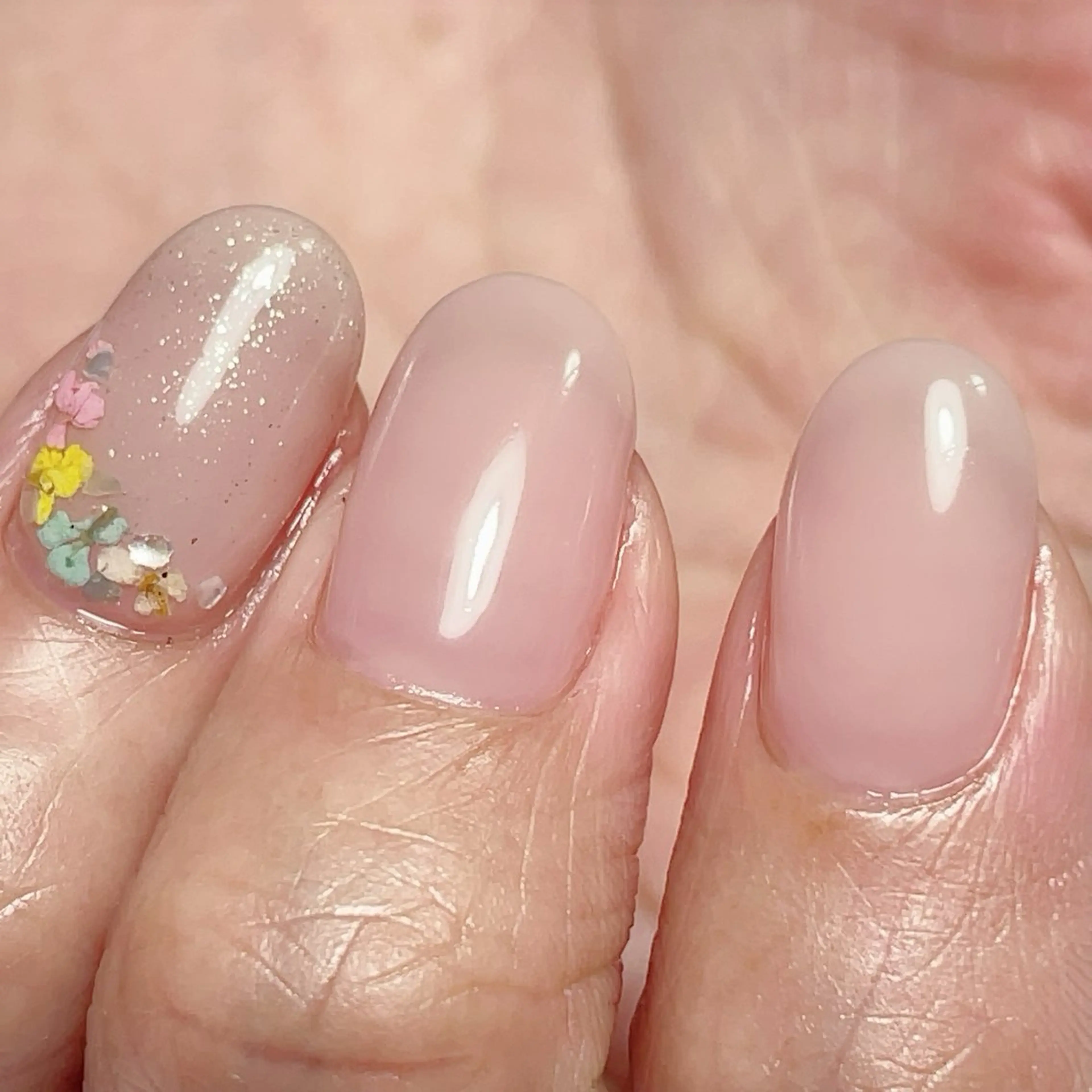 ネイル ハンドネイル かかと角質ケア opal所属・樫村 美波のネイルデザイン