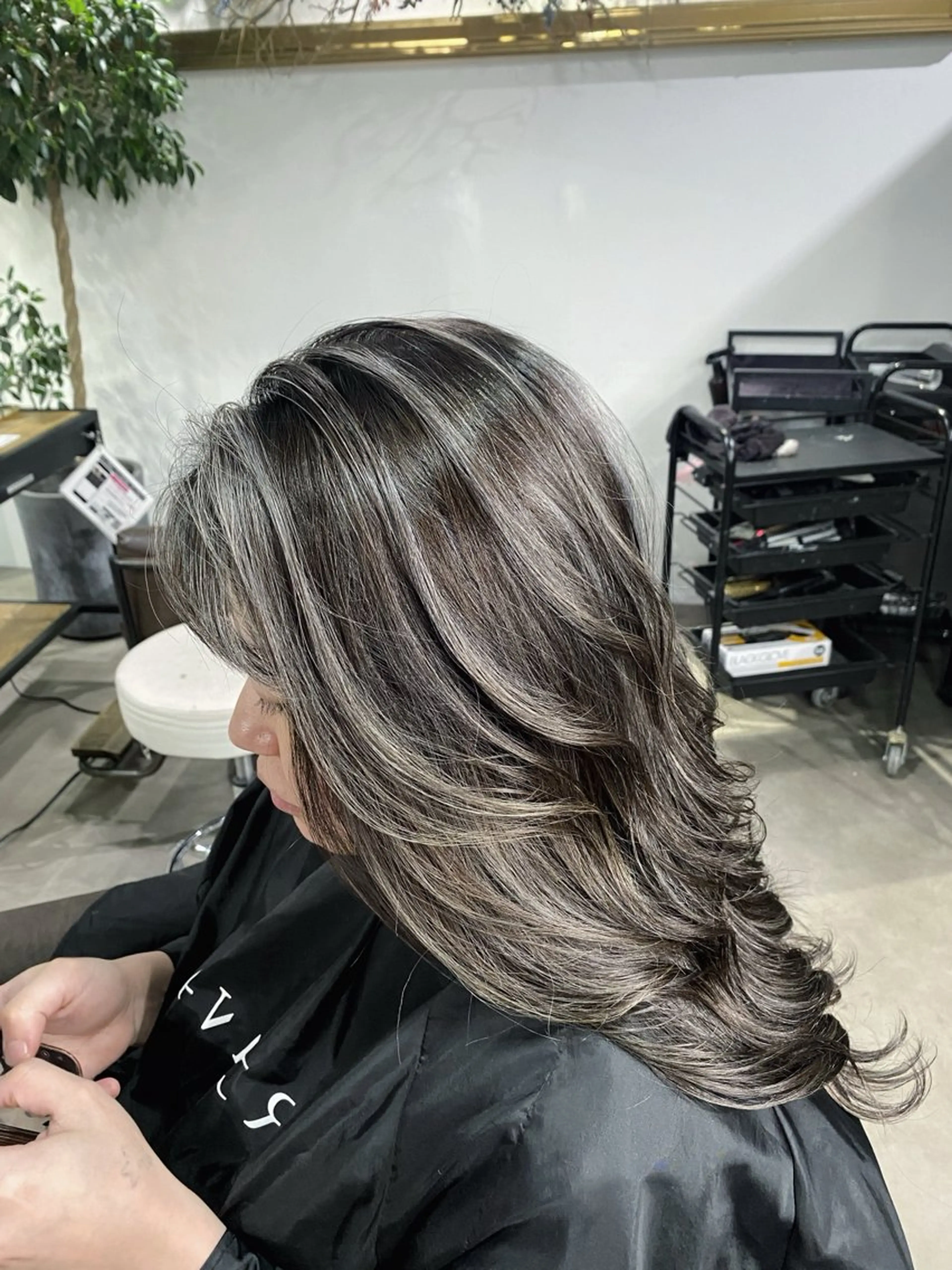 ロング ハイライト 山影✨バレイヤージュ ハイライト✨メンズ◎のヘアスタイル