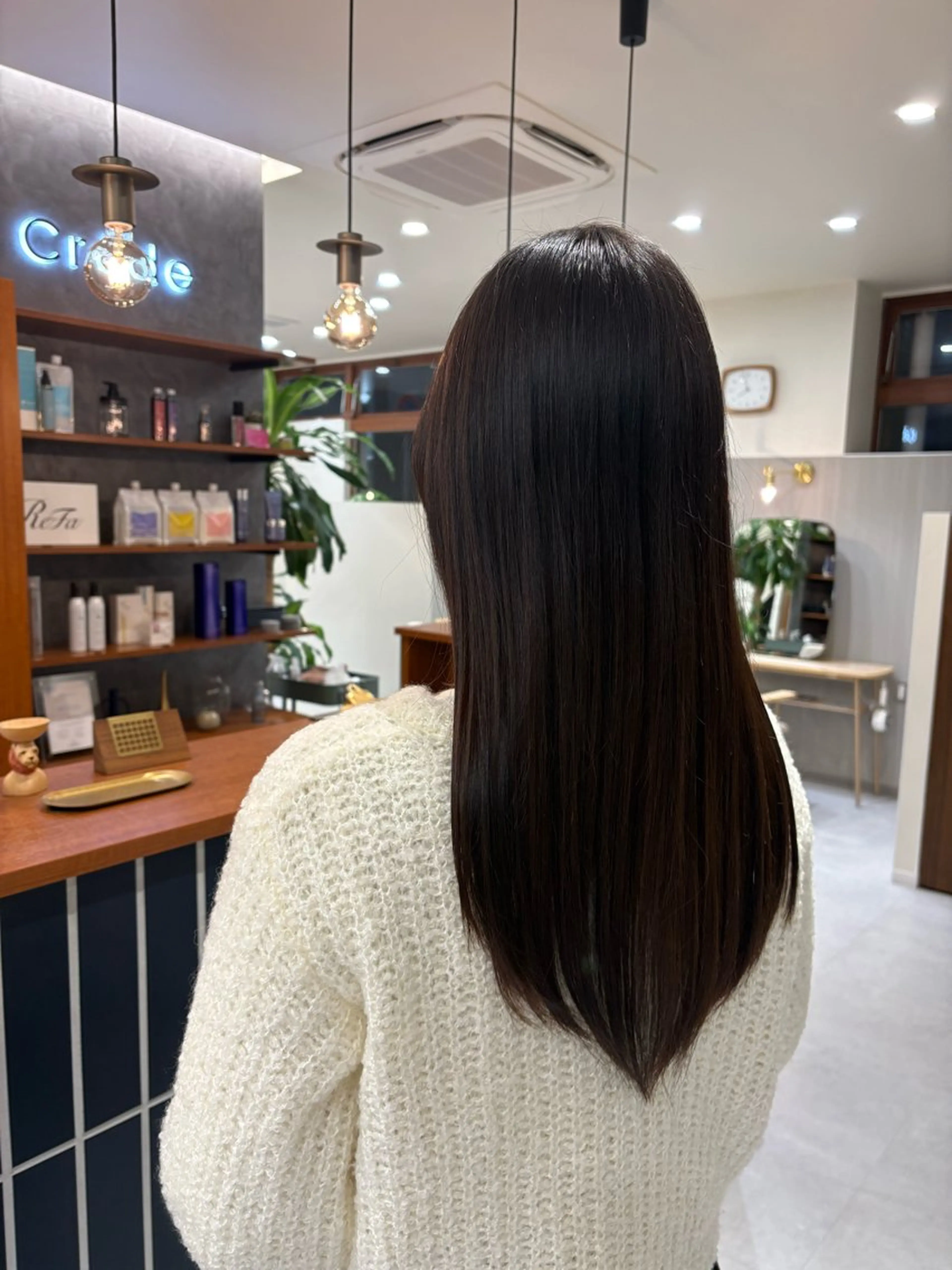 【ミディアム、ロング限定】毛先を整えたい方✂️の写真