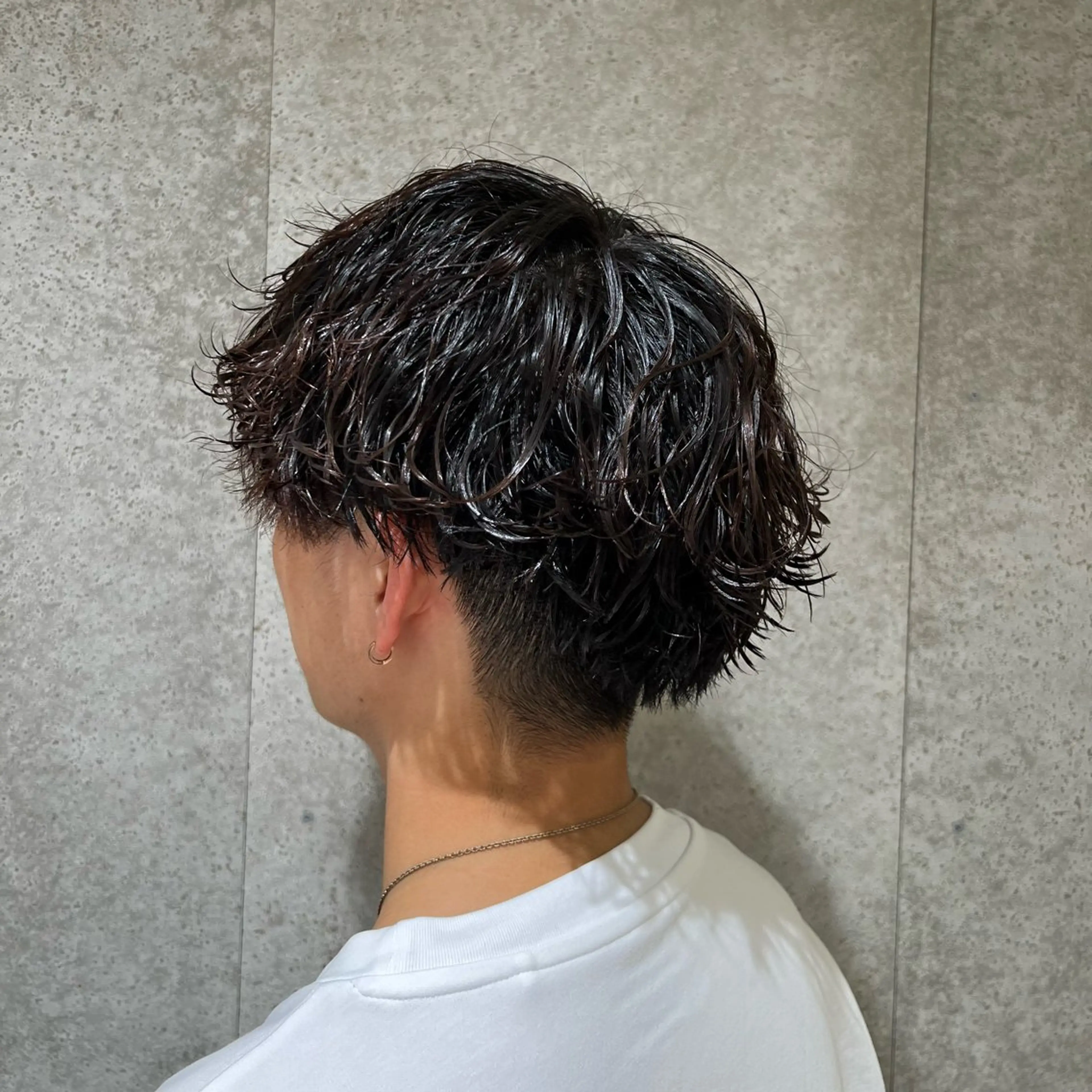 メンズ マッシュ メンズパーマ 波巻きパーマ ブリーチ/艶カラー/ Chinatsuのヘアスタイル