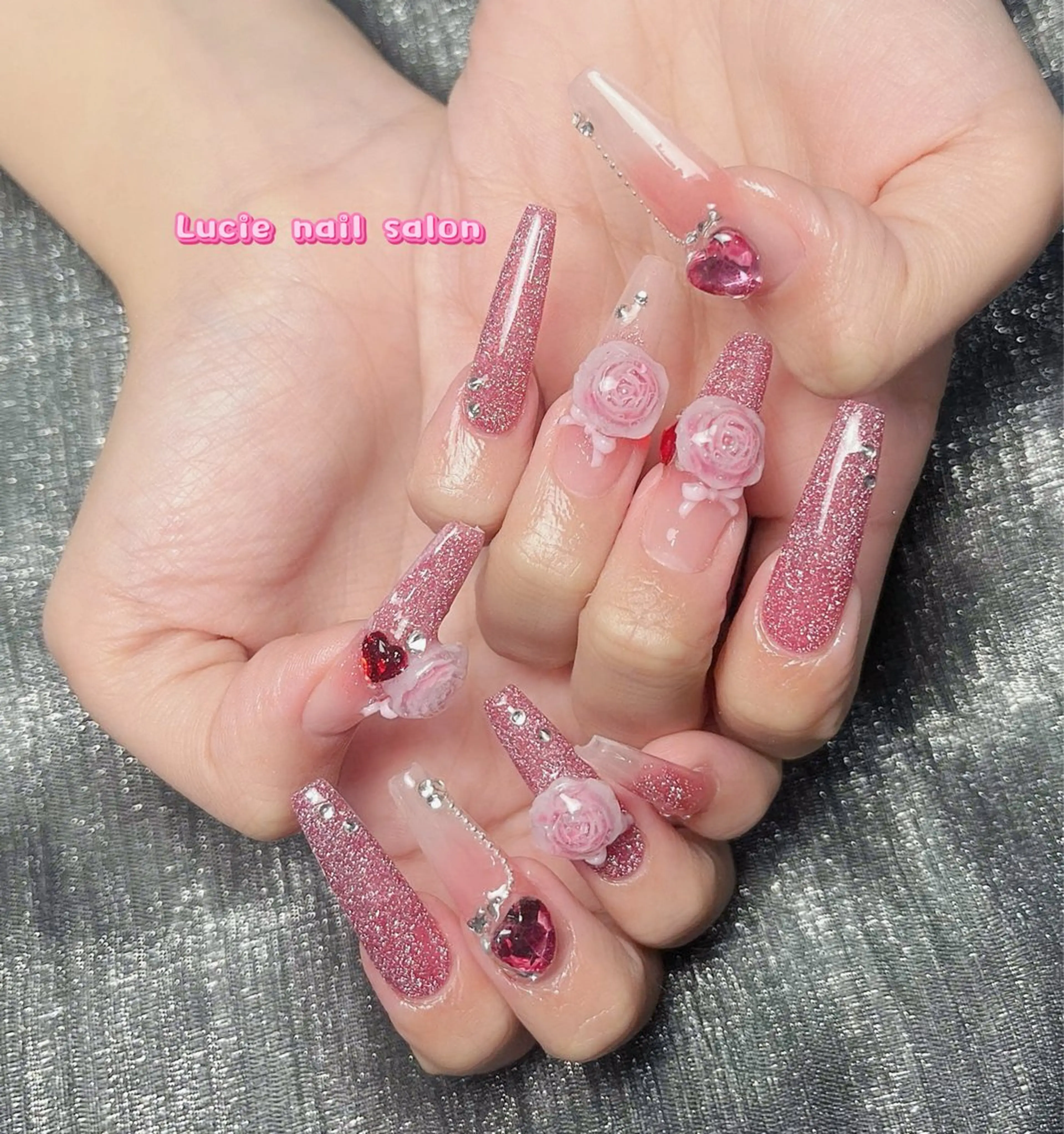 ネイル フレンチネイル ジェルネイル グラデーション 持ち込み オフィスネイル ハンドネイル LUCIE NAIL所属・LUCIE NAILのネイルデザイン