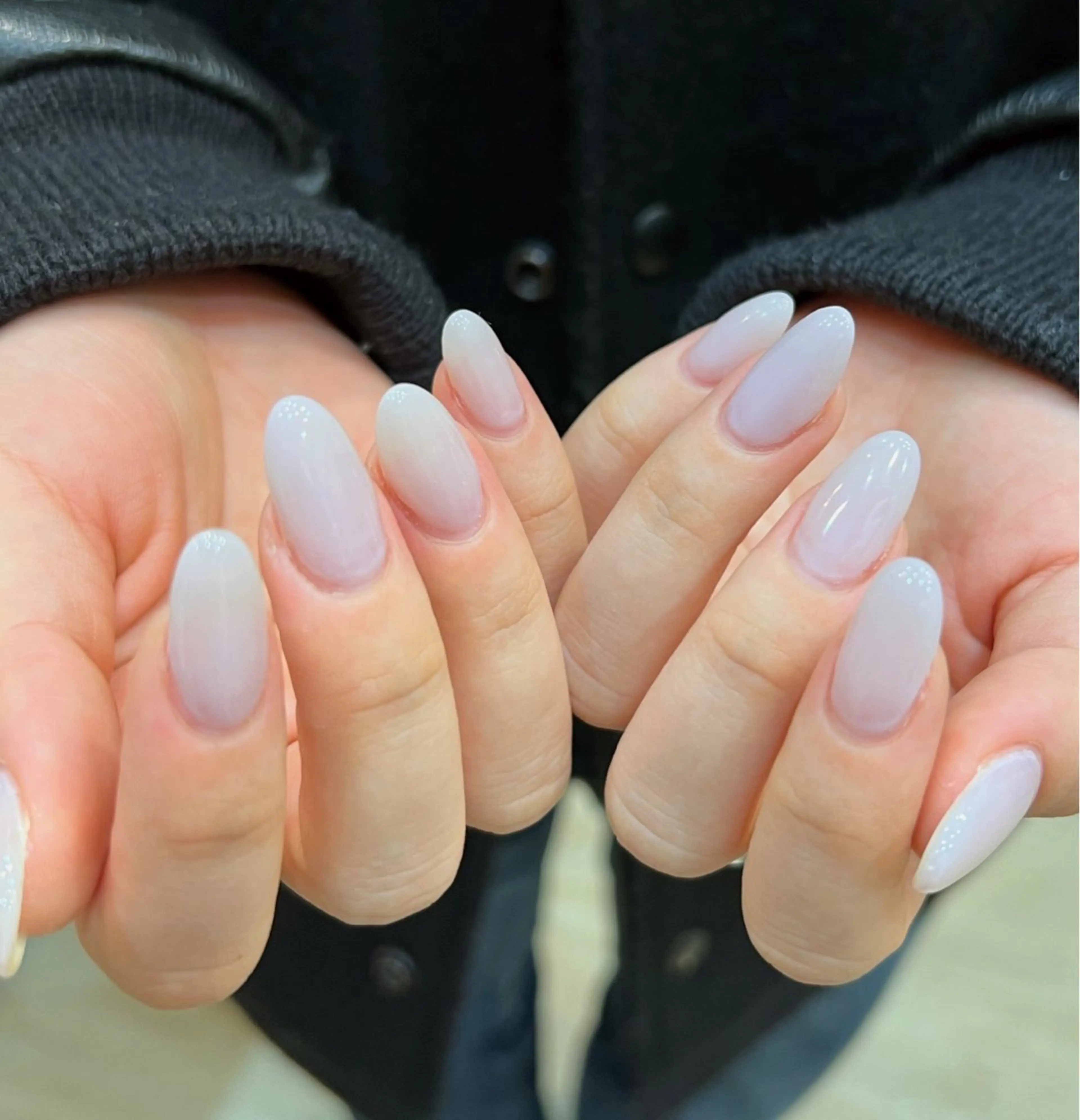 ネイル ホワイト ハンドネイル ヘアメイクネイリスト 💄💅hidemiのヘアスタイル