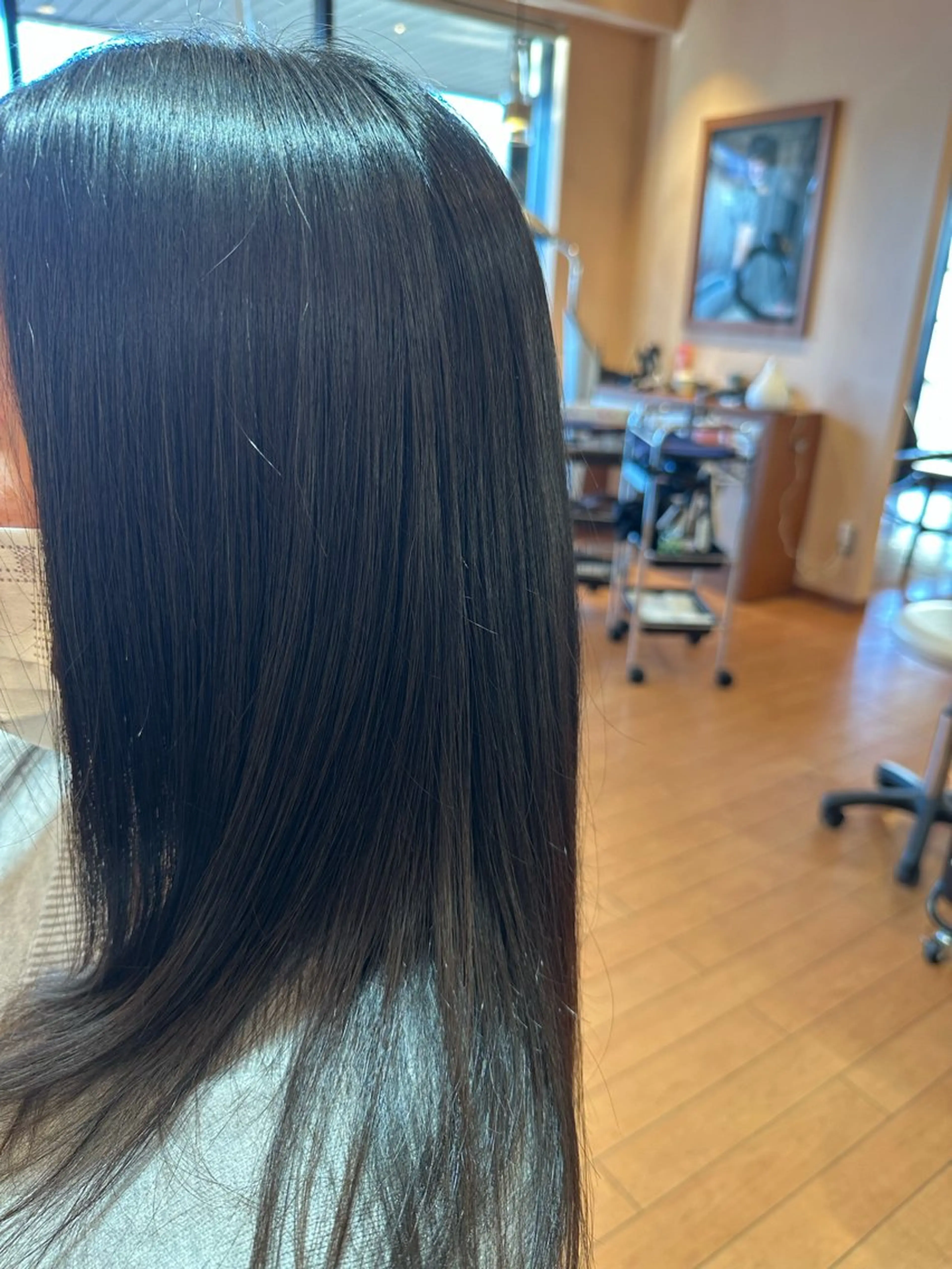 髪質改善縮毛矯正➕レディースカットの写真