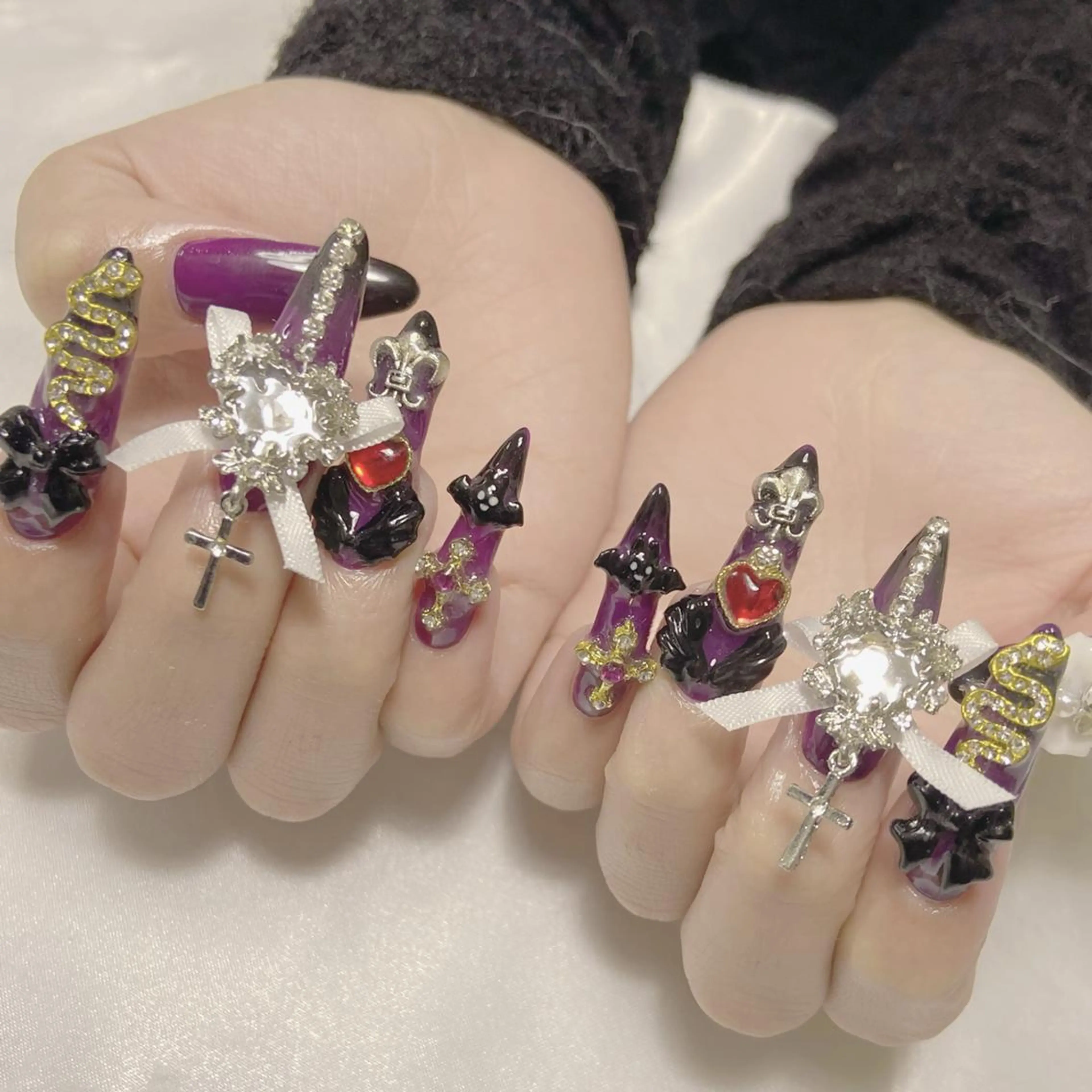 ネイル ゴージャス 持ち込み DIAMOND Nail🍒のネイルデザイン