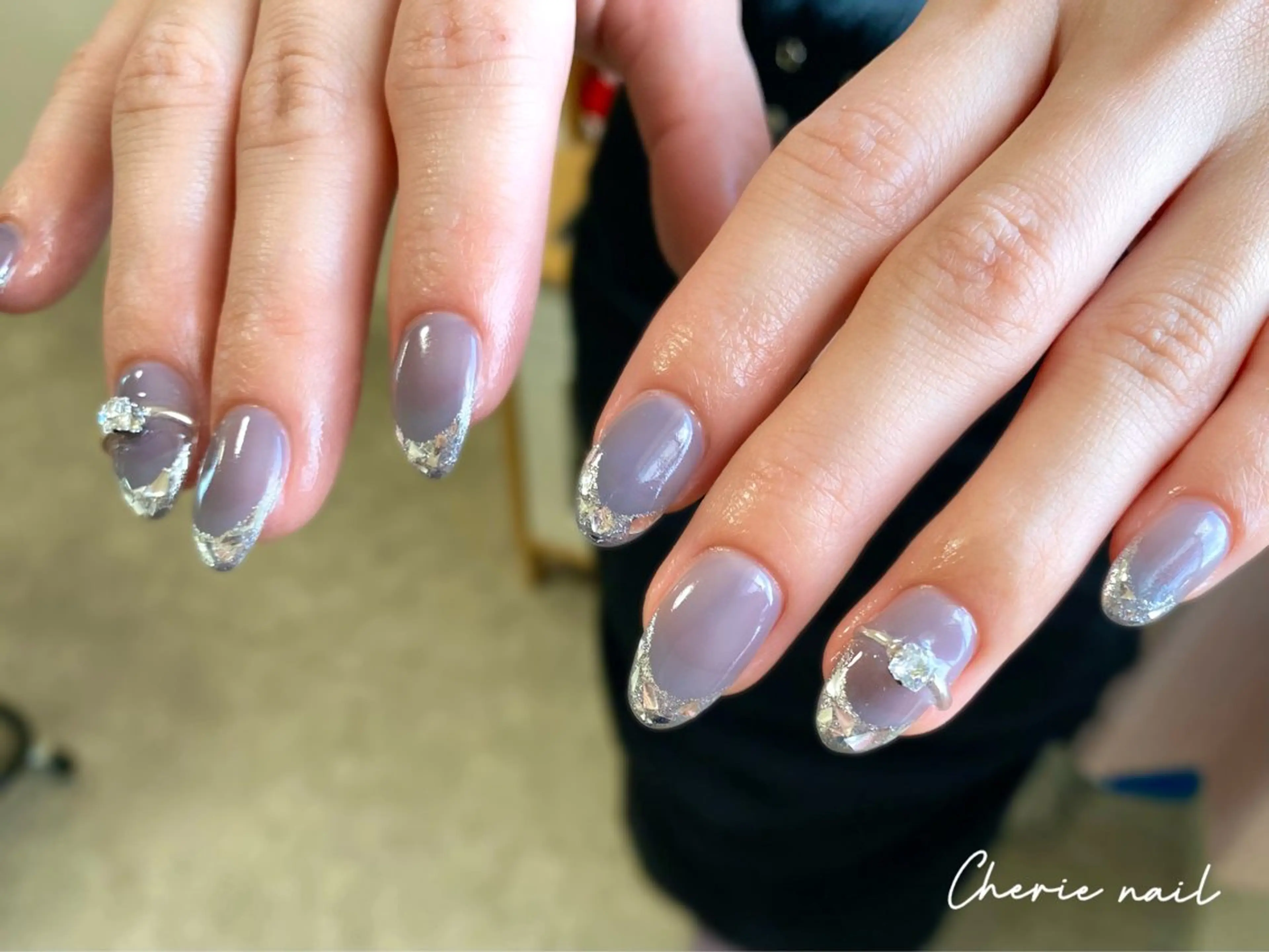 ネイル フレンチネイル ジェルネイル ガラスフレンチ パープル 冬ネイル ハンドネイル Cherienail yunaのネイルデザイン