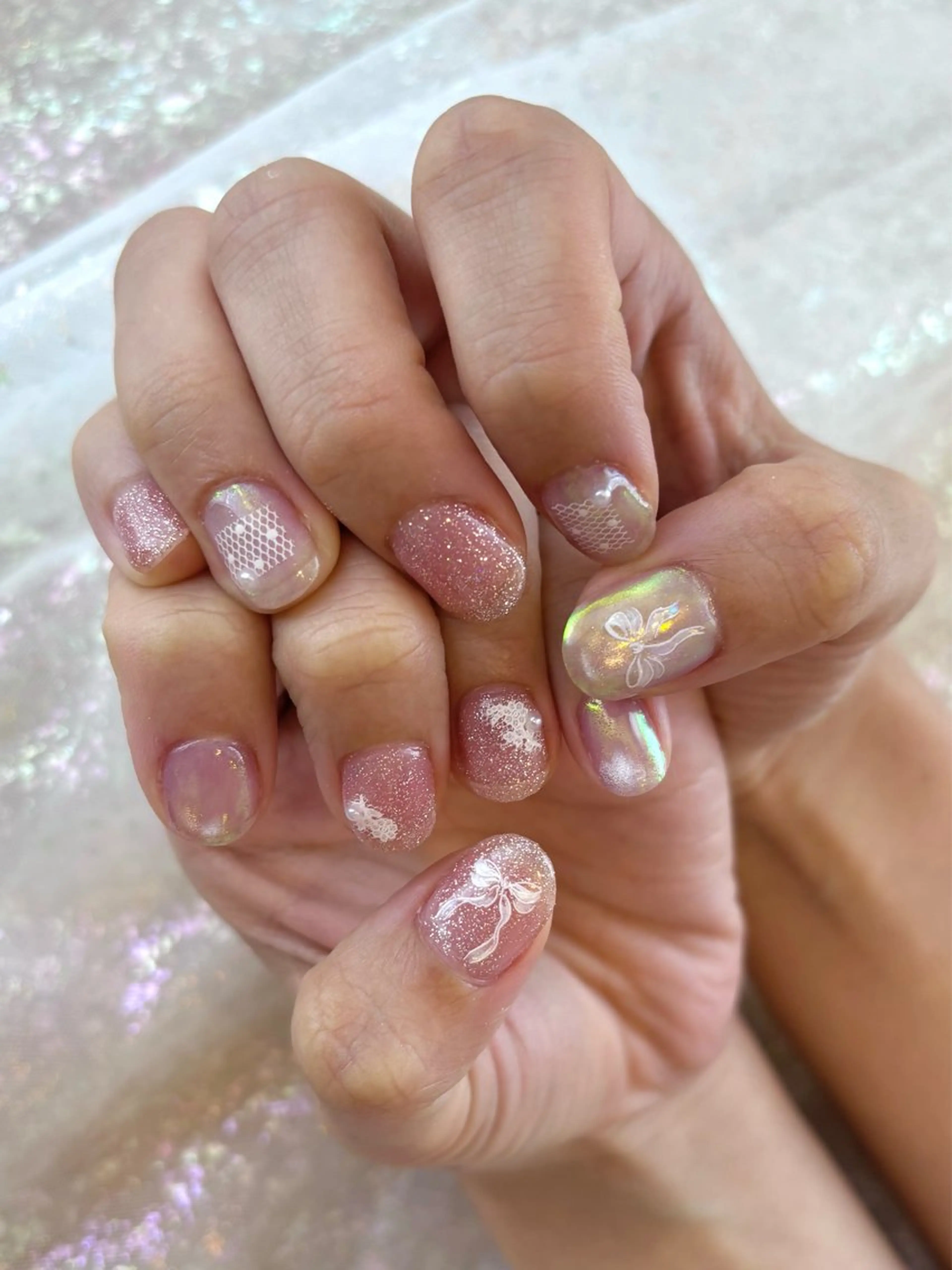 ネイル ガーリー キラキラネイル リボン ハンドネイル ちゅるんネイル🎀 Yuriのネイルデザイン