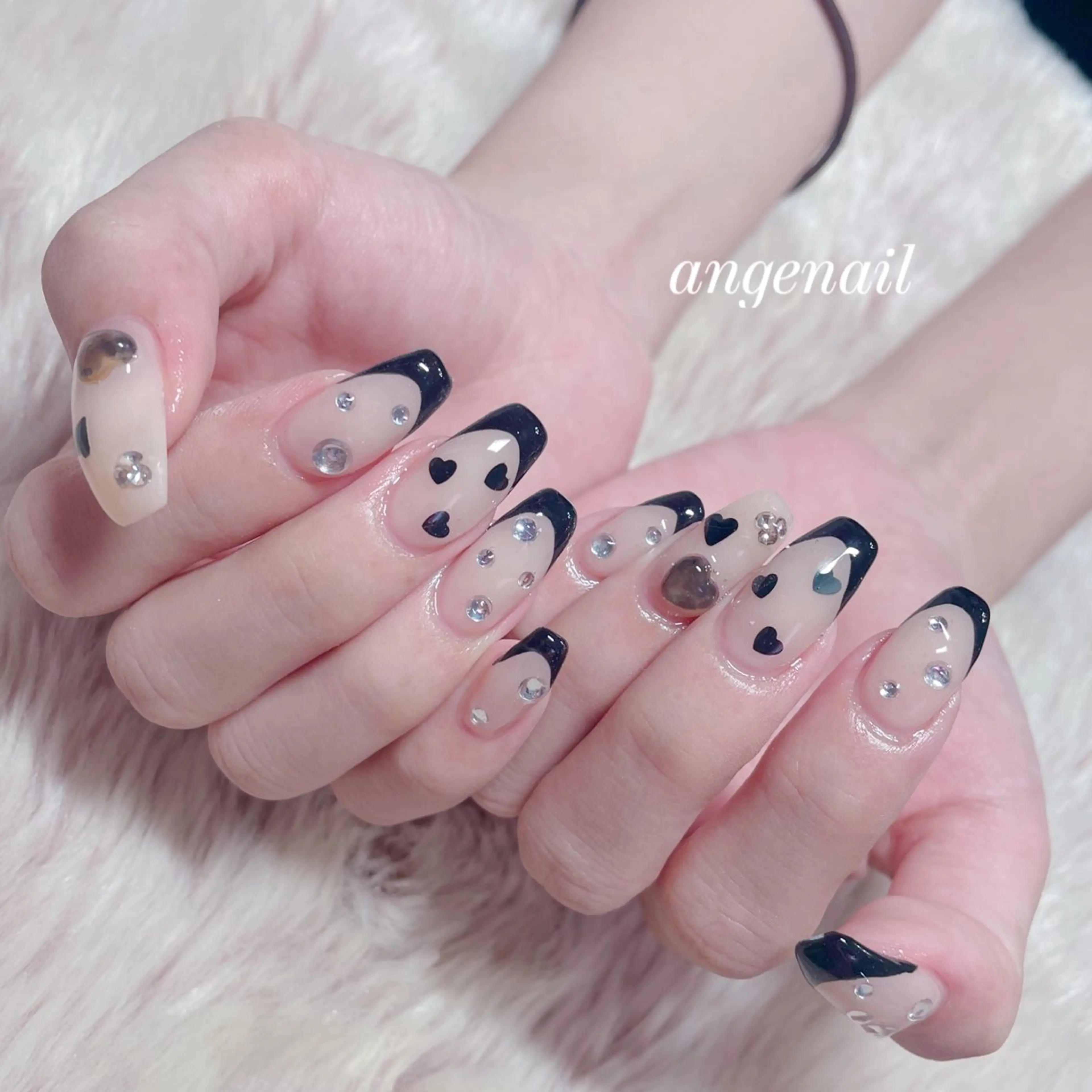 ネイル ハンドネイル オーナーネイリスト MAKIのネイルデザイン