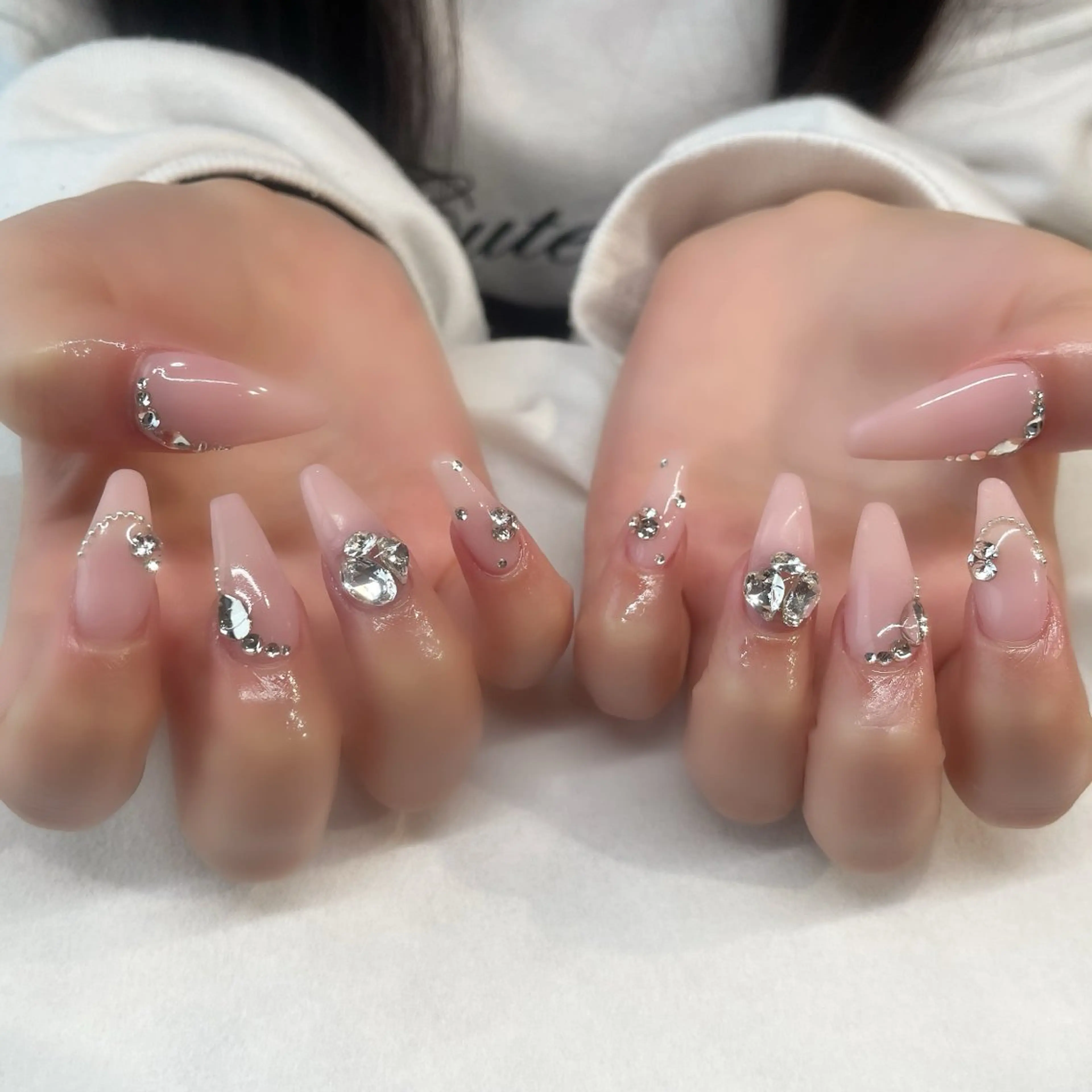 ネイル ハンドネイル 💎🐰 saki. m 🐰💎のネイルデザイン