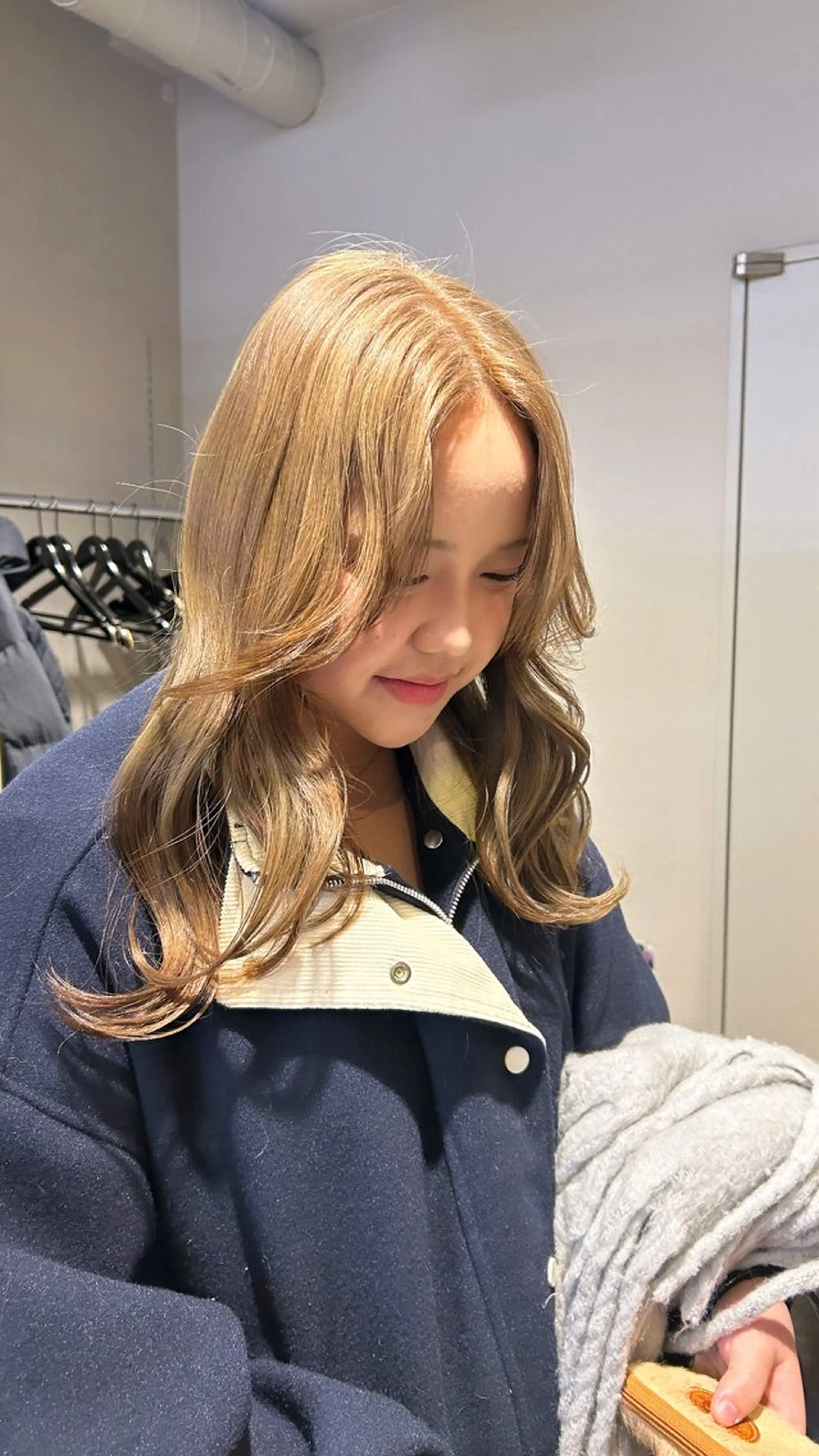 ロング カラー ヘアアレンジ ヘアカラー トリートメント ヘッドスパ ヘアセット 💎韓国/ レイヤー カット/ 暖色🫧のヘアスタイル