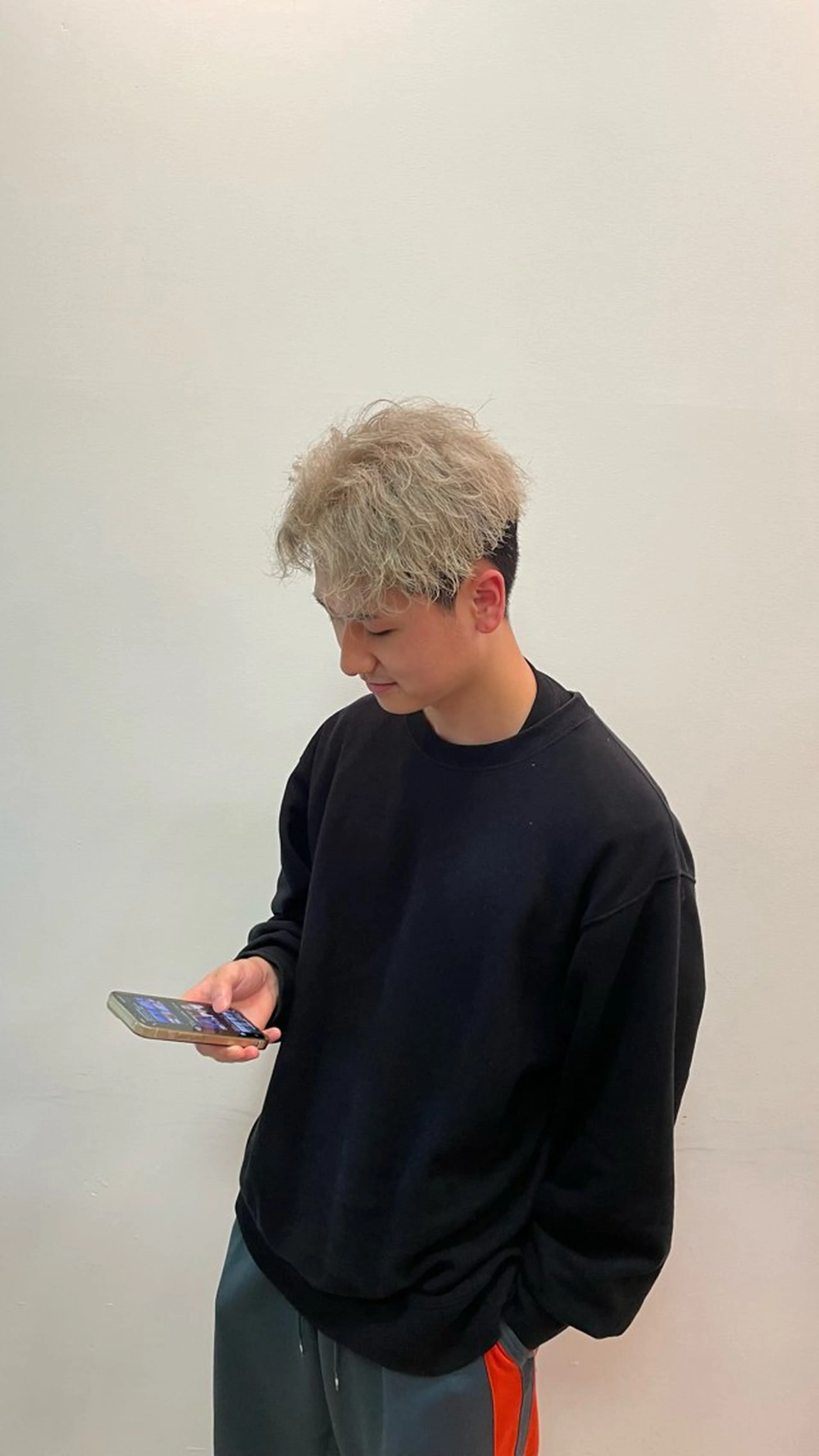 ショート カラー メンズ メンズブリーチ ベージュカラー ブリーチ ホワイトベージュ アトリエアレックス所属・中野 光瑠のヘアスタイル