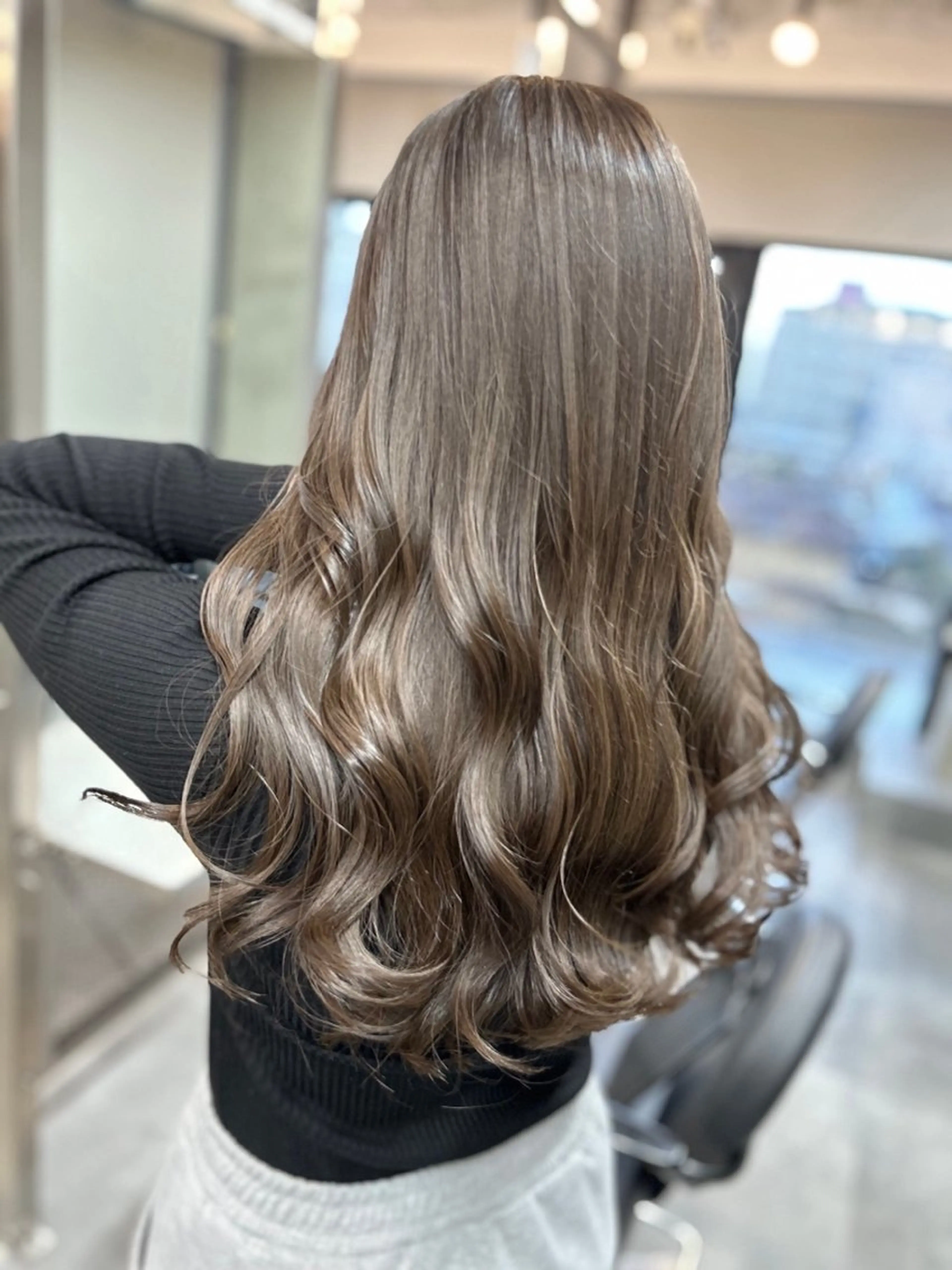 ロング カラー 吉本 愛花のヘアスタイル