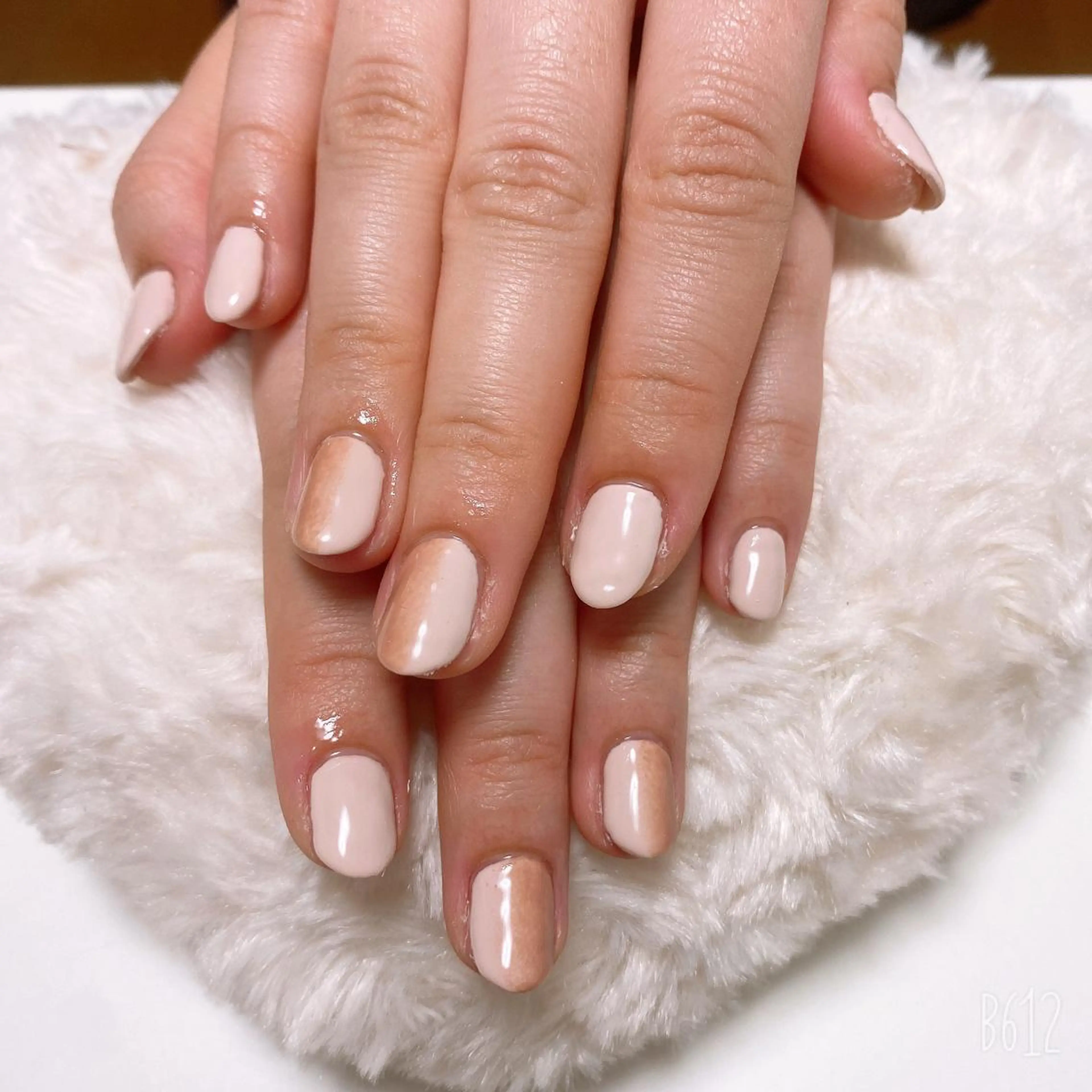 ネイル The Best Beauty受付担当のヘアスタイル