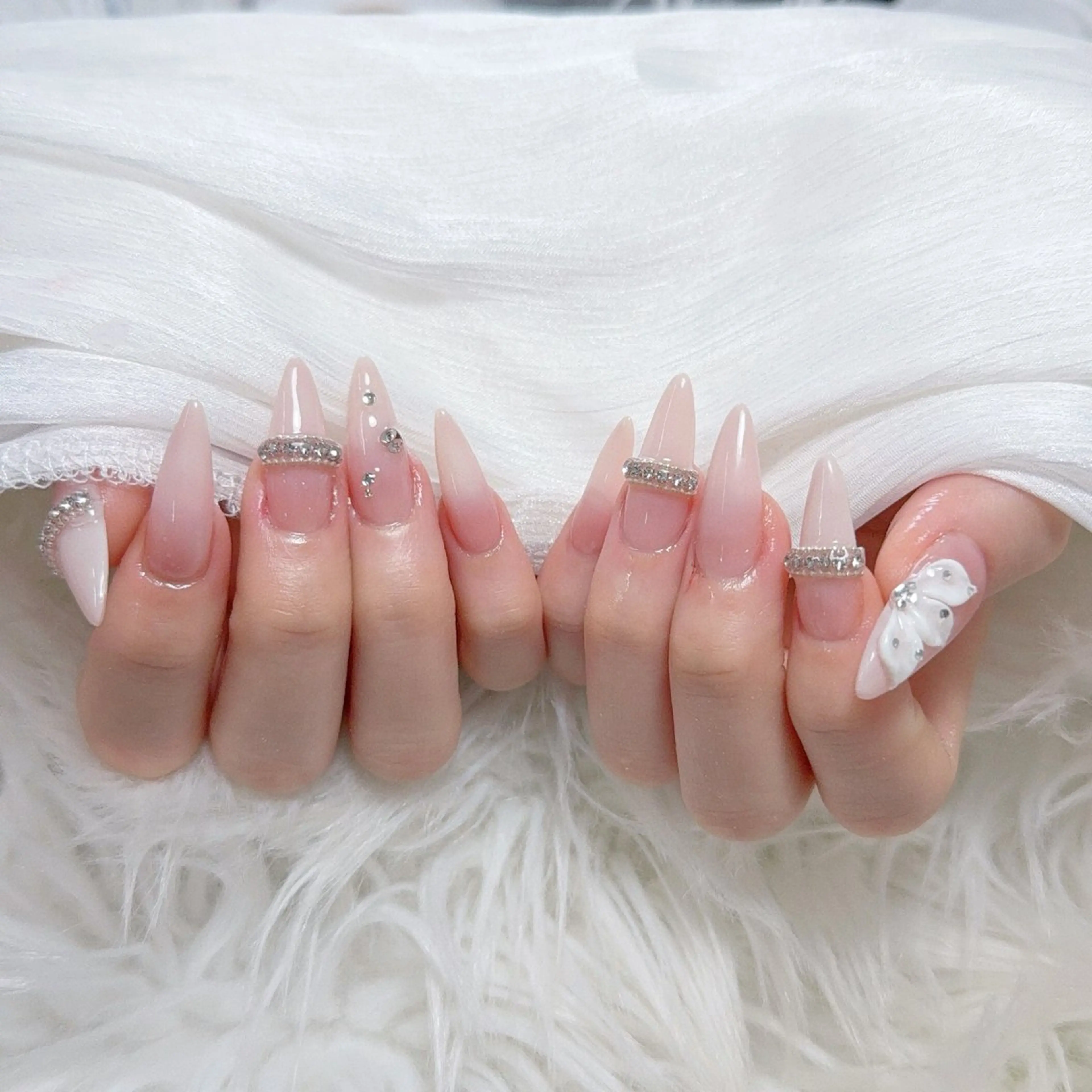 ネイル ENSalon 愛佳のネイルデザイン