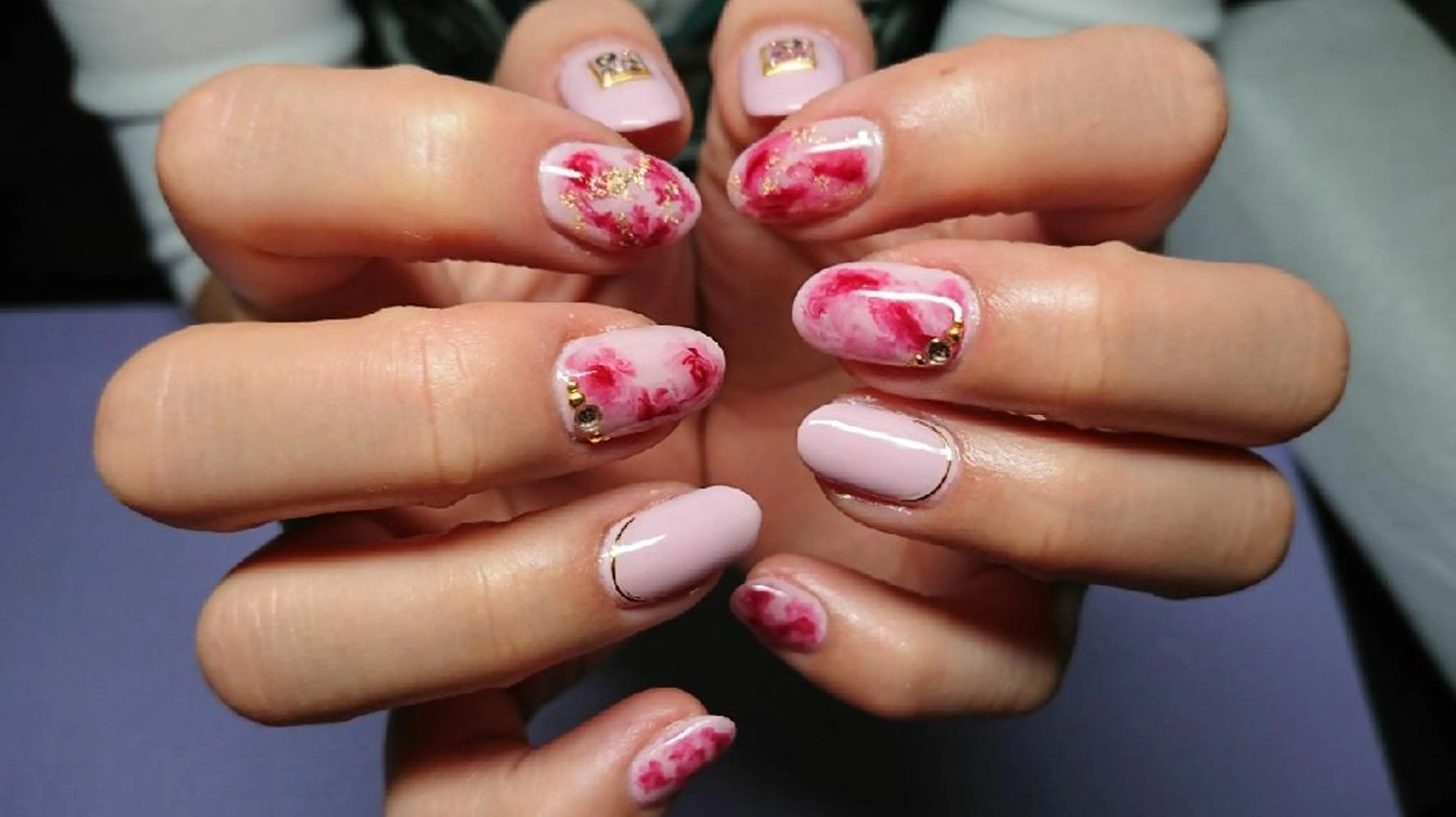 ネイル ジェルネイル 持ち込み ハンドネイル ハンドケア 平野 亜季のネイルデザイン