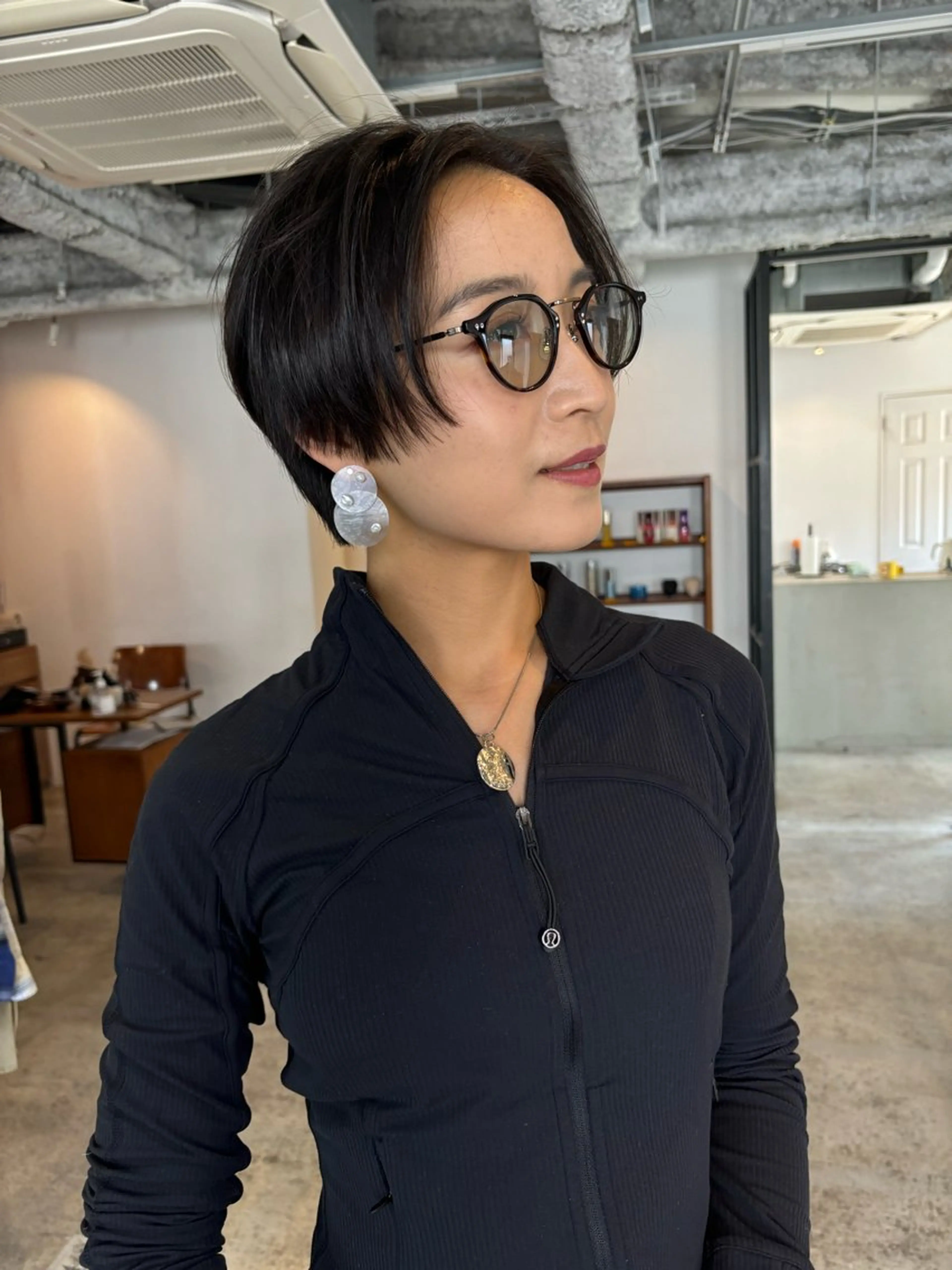 ショート カラー Hayashi Shioriのヘアスタイル