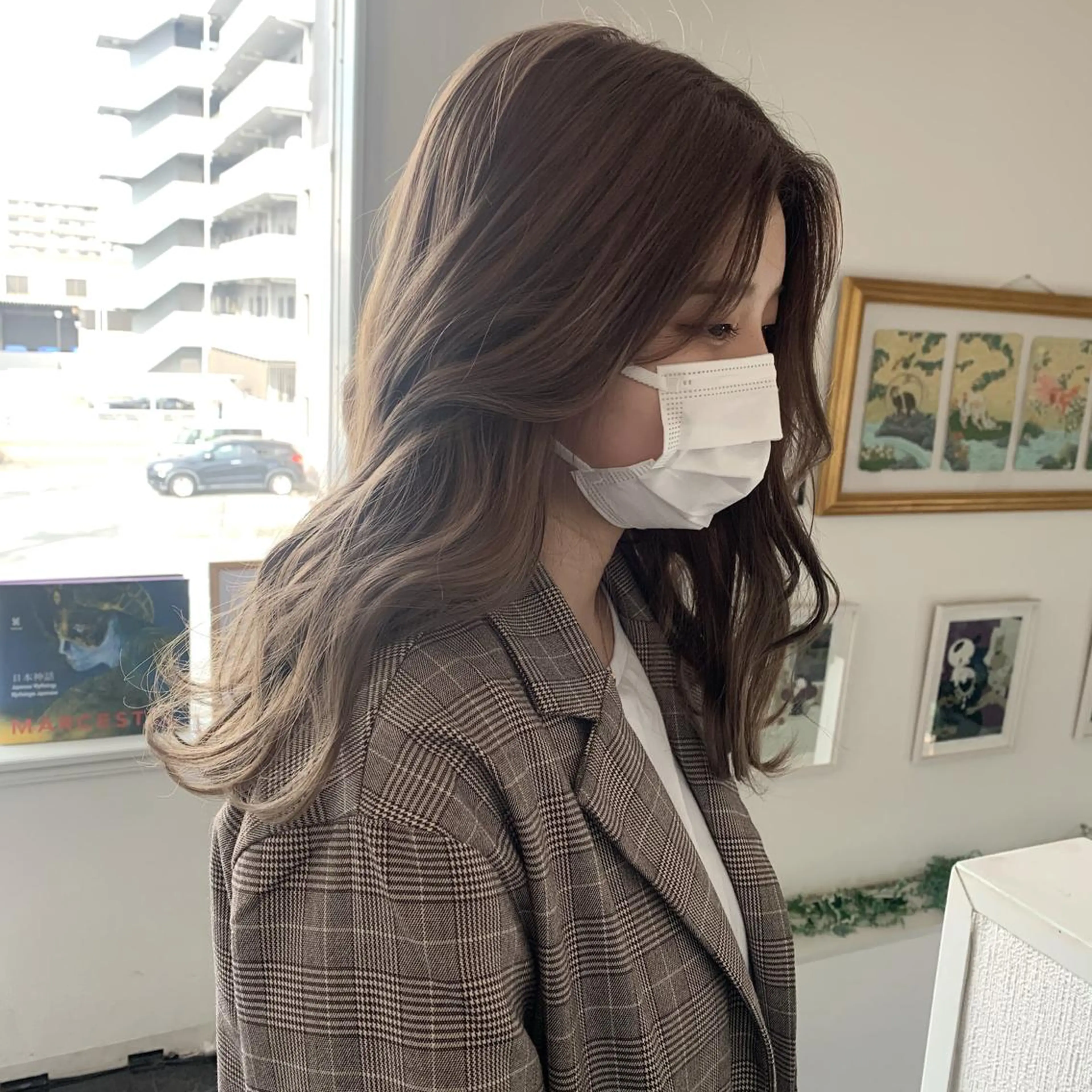 セミロング カラー ベージュカラー ミルクティーベージュ ヘアカラー 袴田 伊代のヘアスタイル