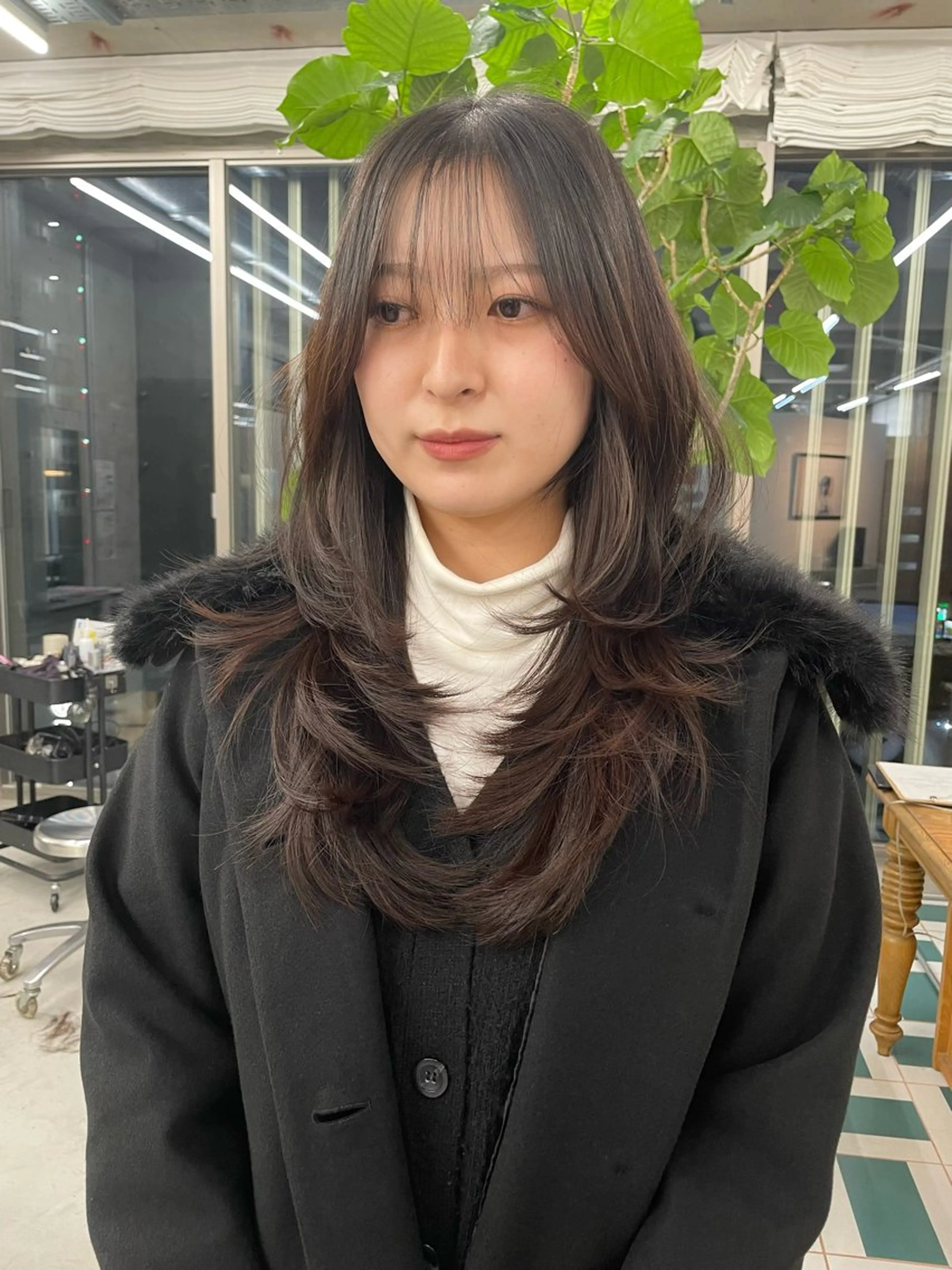 ロング カット 伊藤 凜のヘアスタイル