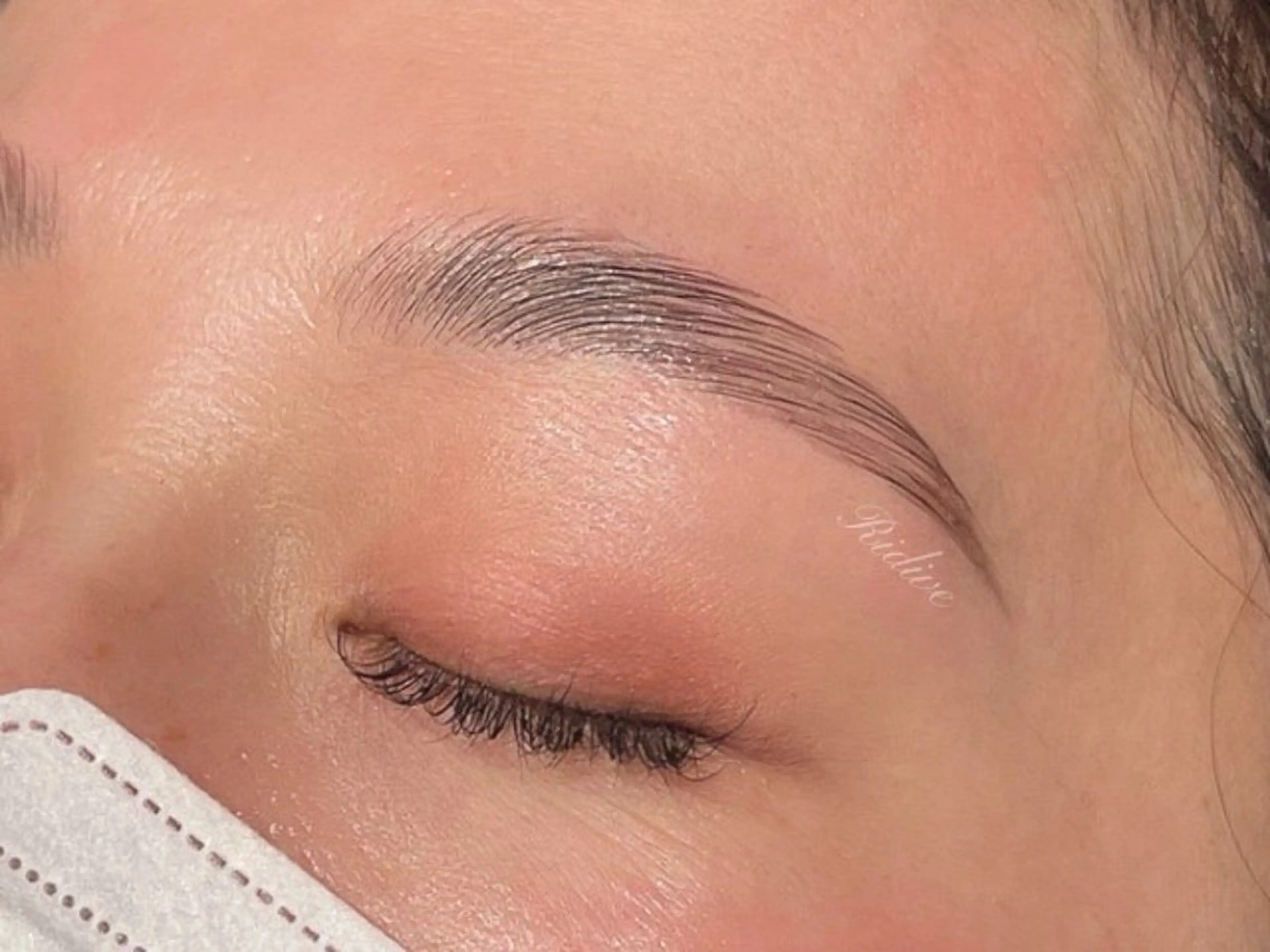 話題沸騰中🩵ハリウッドブロウ🩵【黄金比込み】※男性可👦🏻の写真