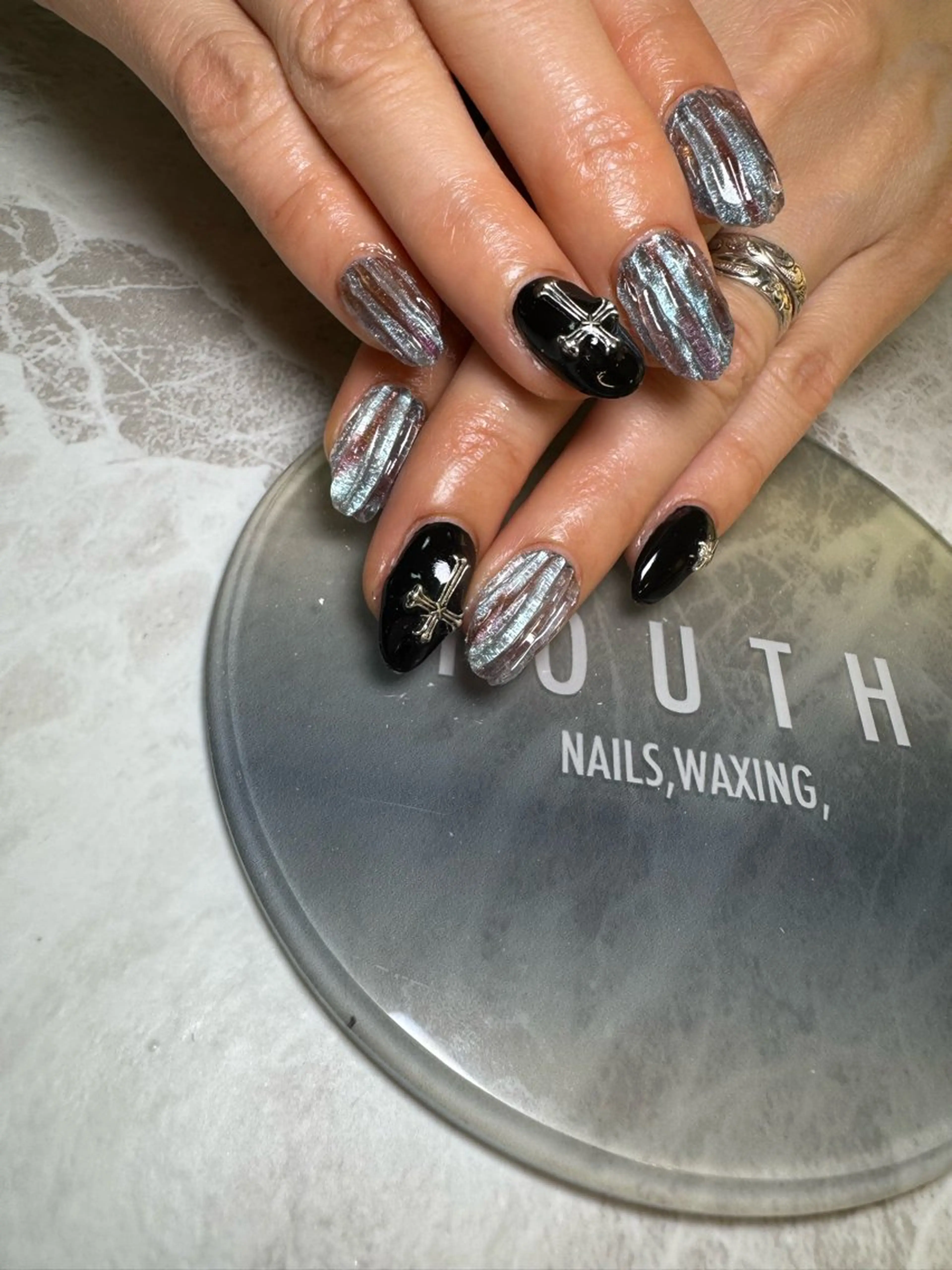 ネイル ハンドネイル YOUTH nails waxing所属・YOUTH natsumiのネイルデザイン