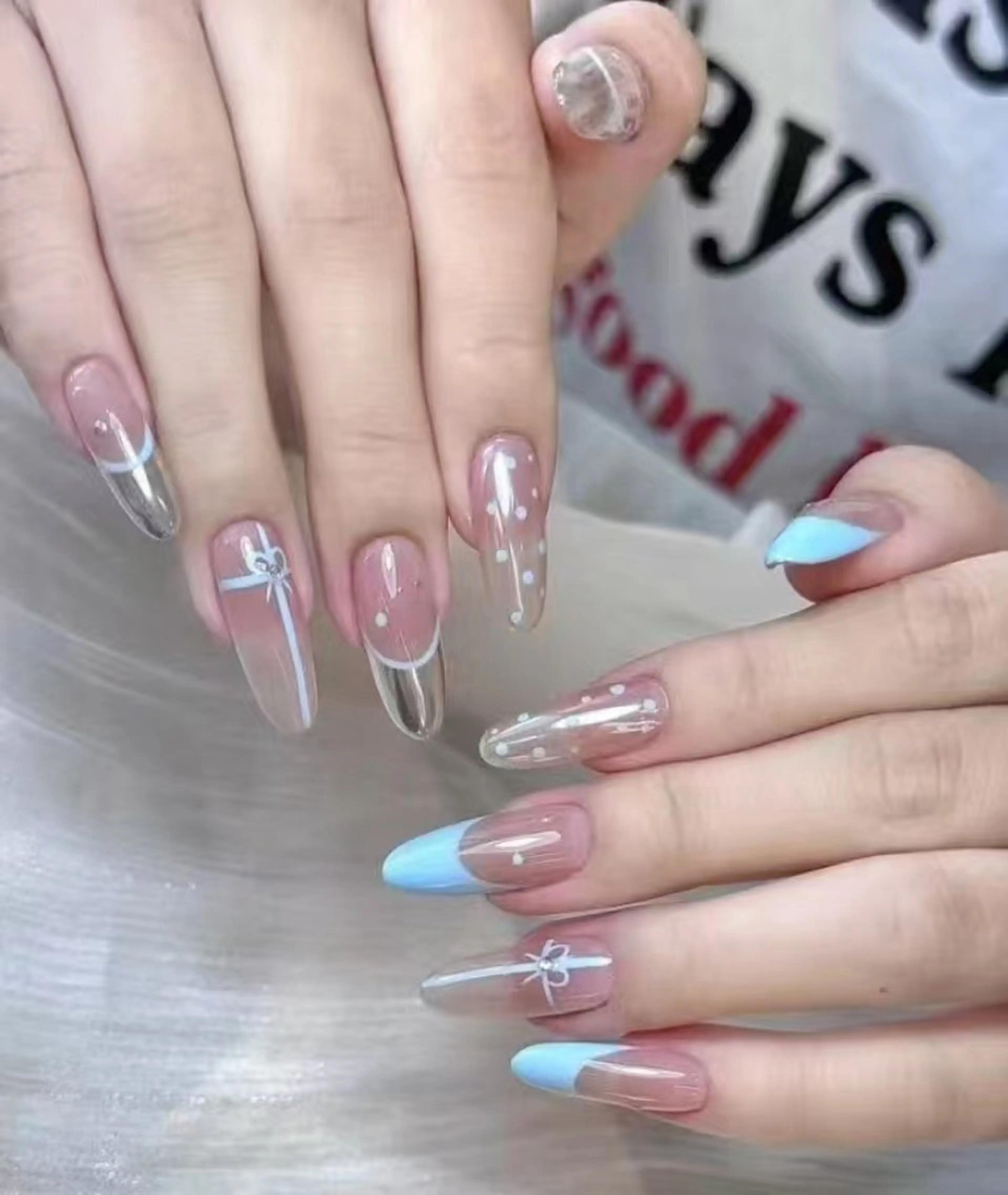 ネイル オーロラネイル フラワーネイル フットネイル フレンチネイル ジェルネイル ハンドネイル 相沢 さやかのネイルデザイン