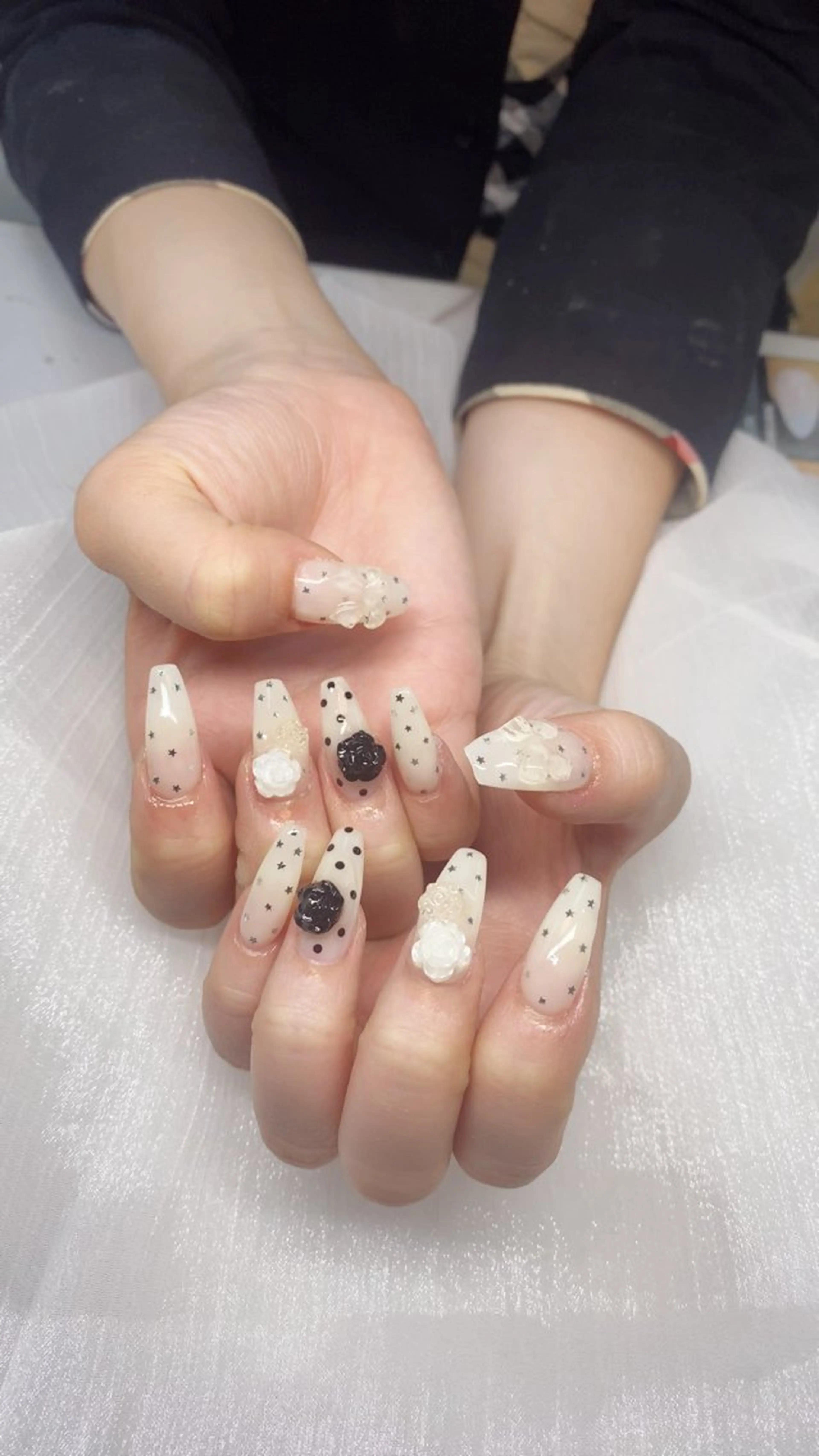 ネイル チークネイル グラデーション キラキラネイル ラメ(グリッター) ラメグラデーション mika hara_nailのネイルデザイン