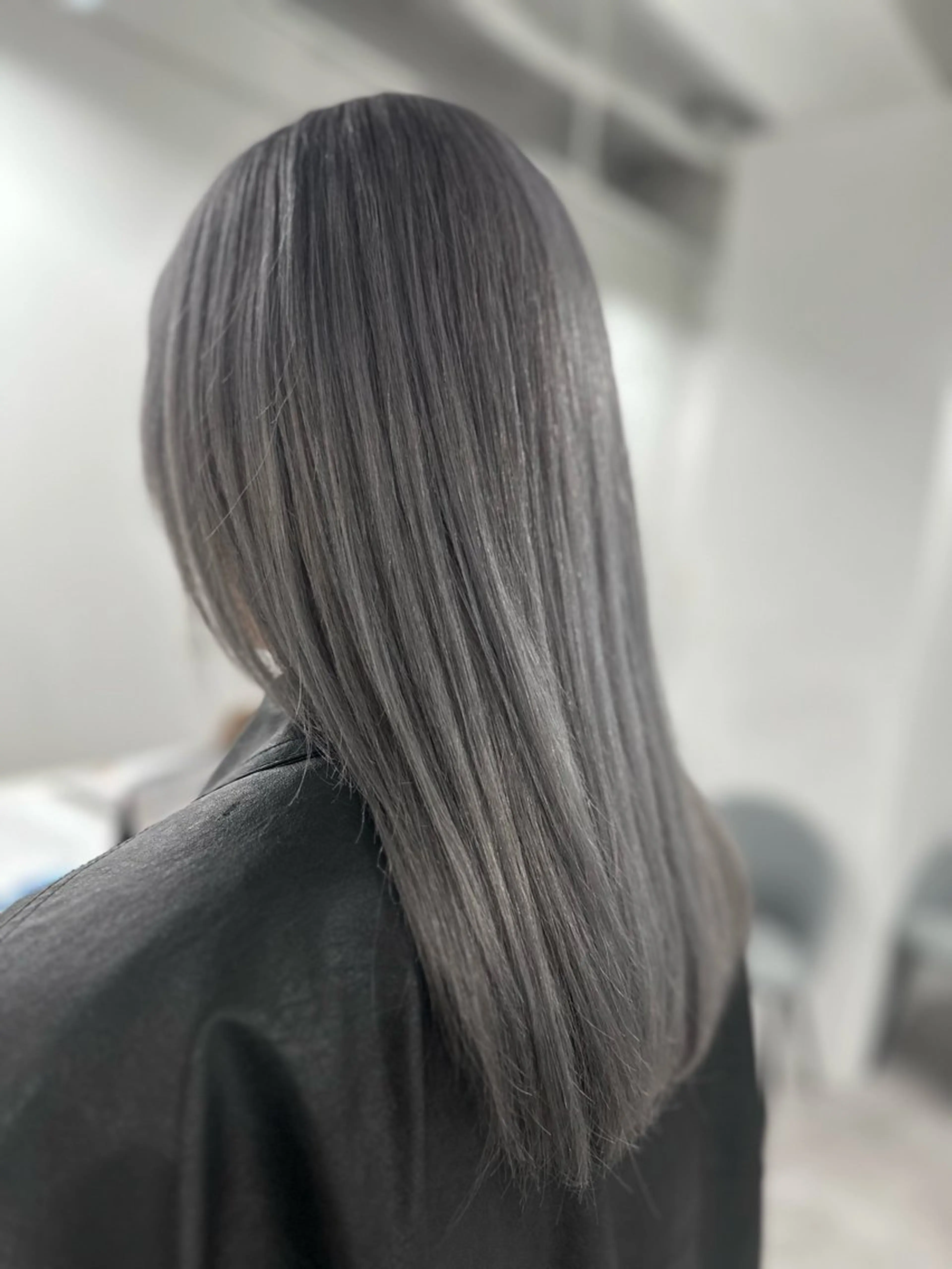 ロング カラー グレージュ ロング ヘアカラー トリートメント 特殊カラー特化 ✂️SHIAN フジのヘアスタイル