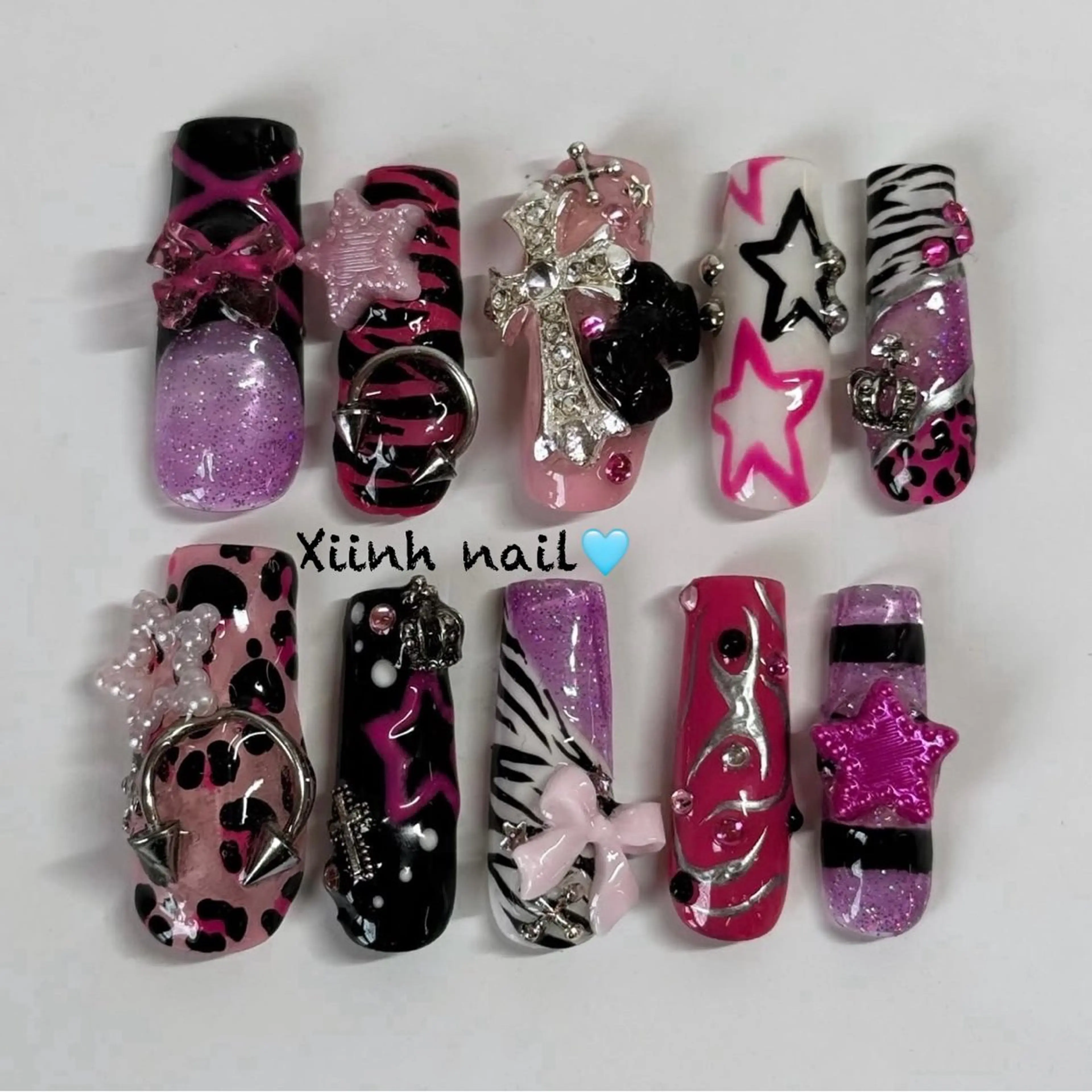 ネイル チークネイル 桜ネイル フットネイル ジェルネイル ハロウィン XIINH NAIL SALONのネイルデザイン