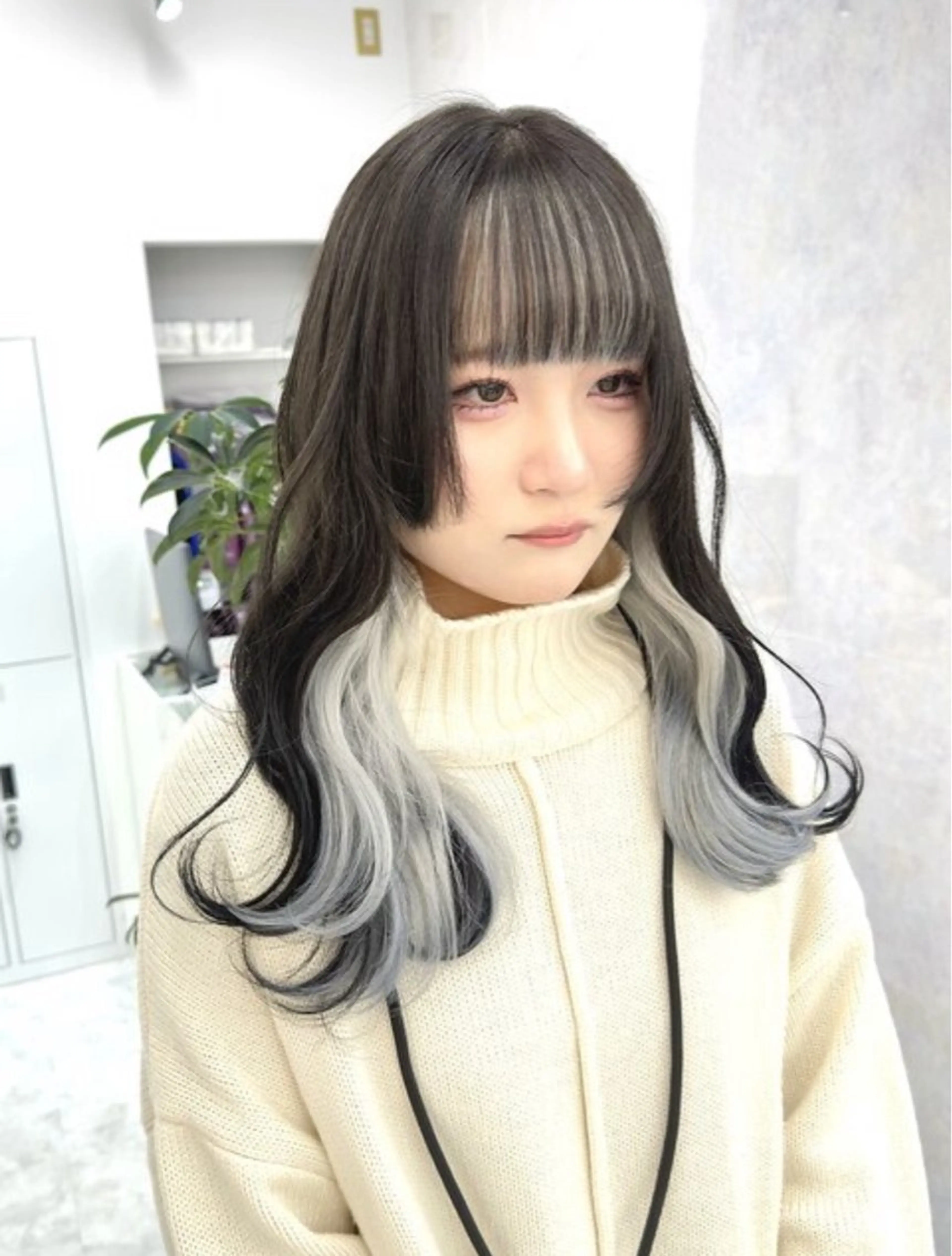 🌸ミニモ学割🌸🌟インナーカラー🌟【ブリーチ１回➕韓国風カラー➕ダメージ補修トリートメント】（リタッチ🙆‍♀️）の写真