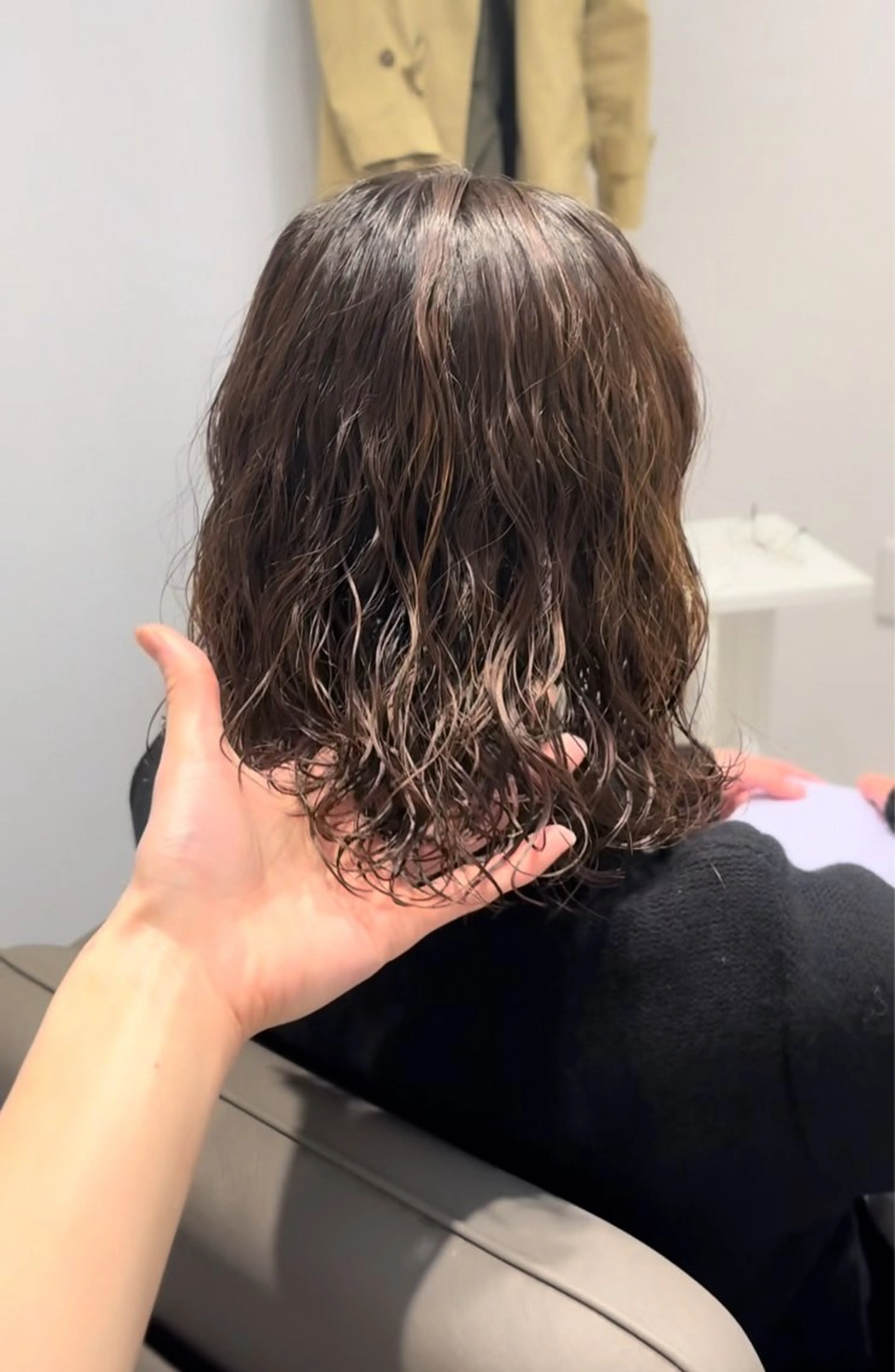 ミディアム パーマ COL MANO所属・宇野 竜生のヘアスタイル