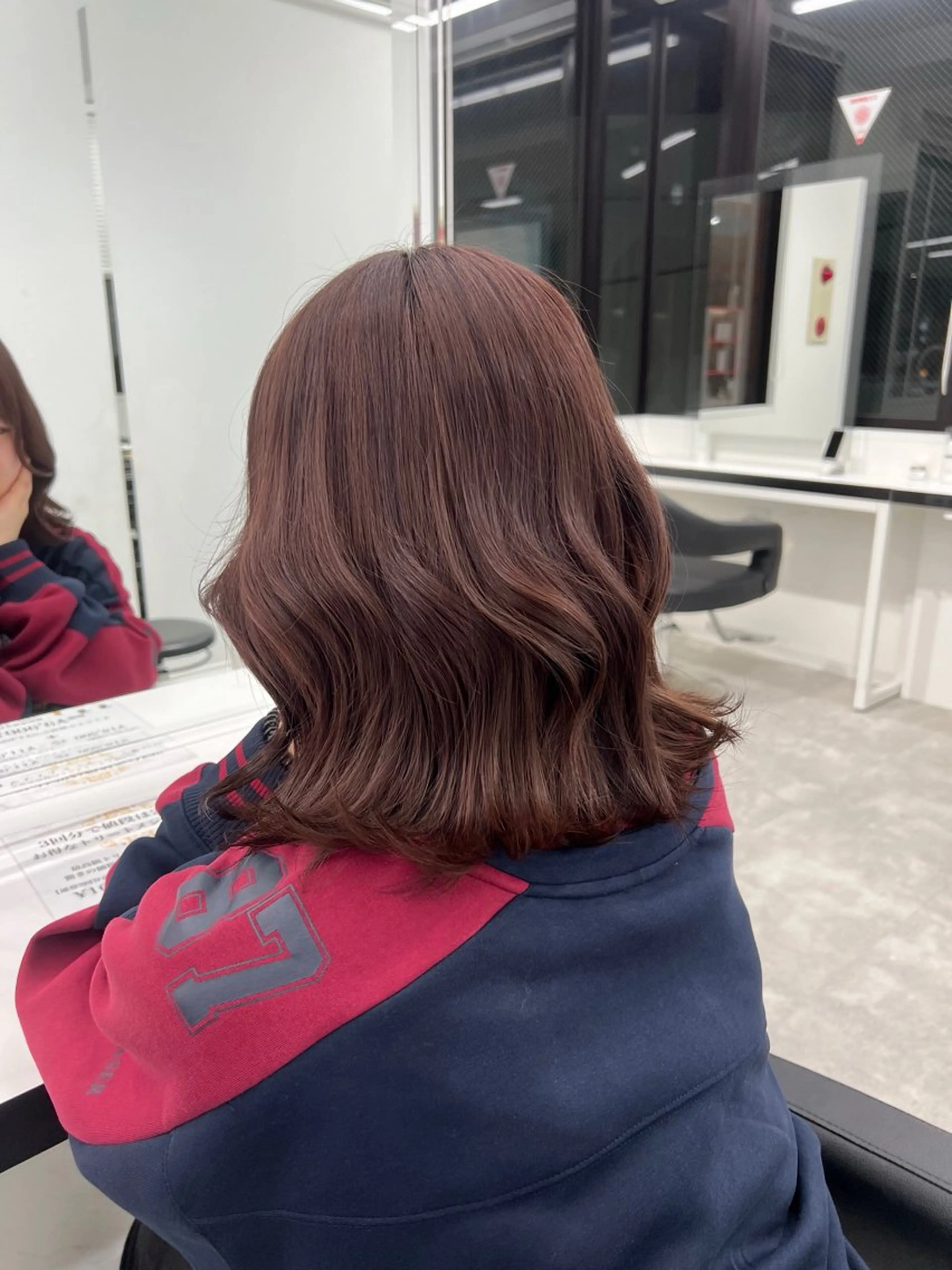 ミディアム レイヤーカット／ ハイトーン/Moeのヘアスタイル