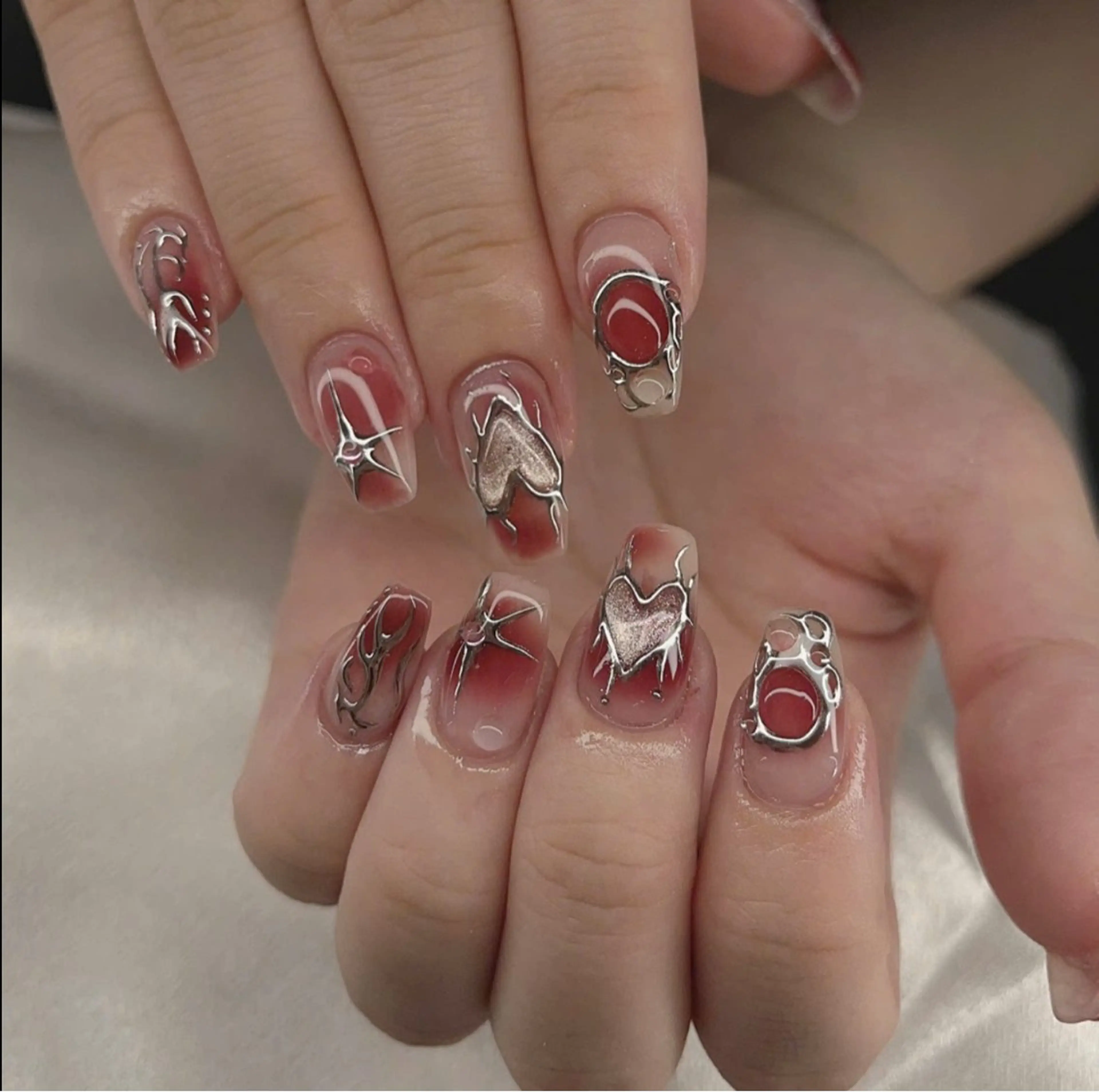 ネイル フレンチネイル キラキラネイル マグネットネイル ミラーネイル ニュアンスネイル ハンドネイル Tira Nailのネイルデザイン