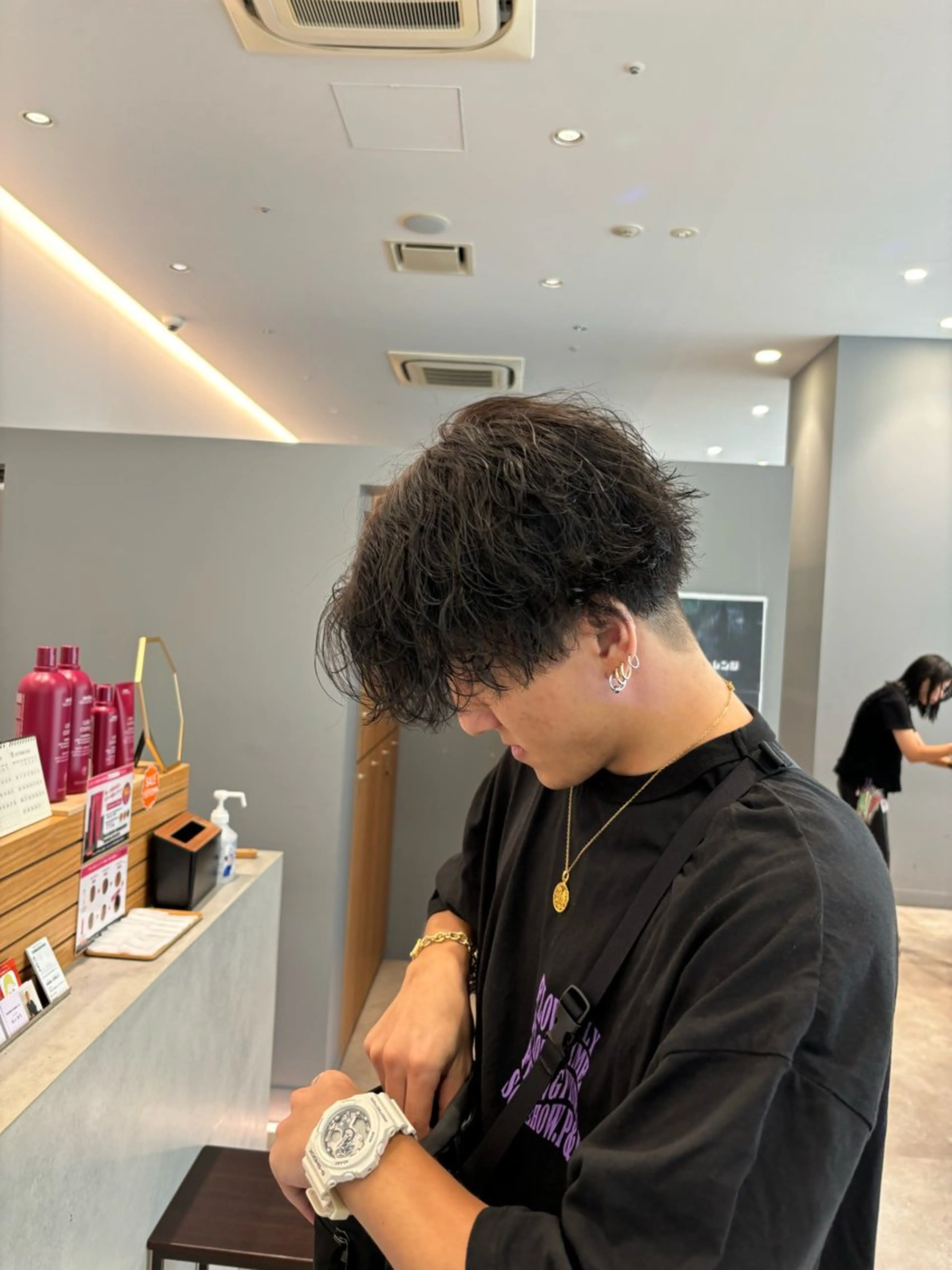 セミロング カラー パーマ メンズ 加藤 愛実のヘアスタイル