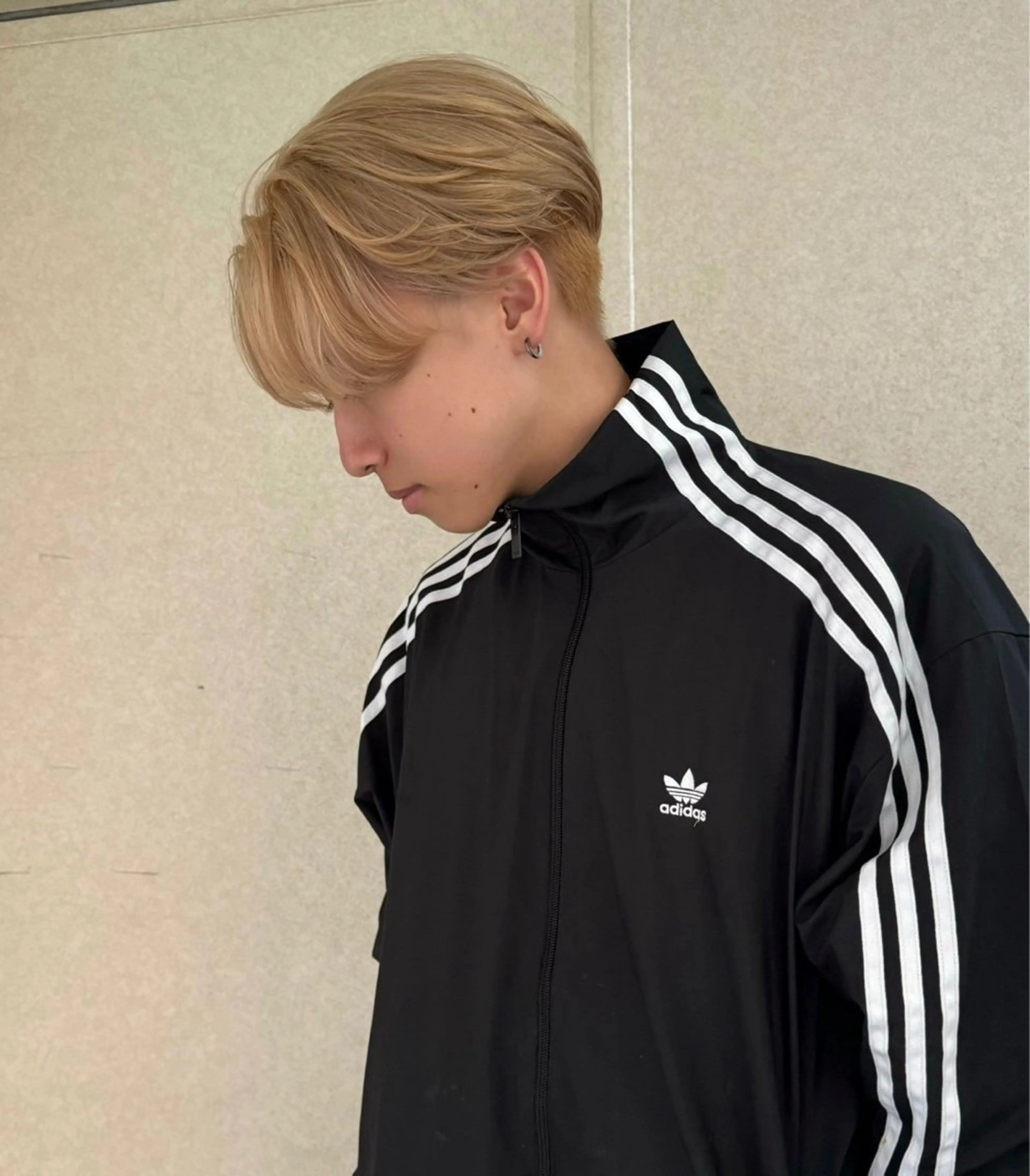 ショート メンズ ⭐︎ハイトーン /レイヤー✩momoのヘアスタイル