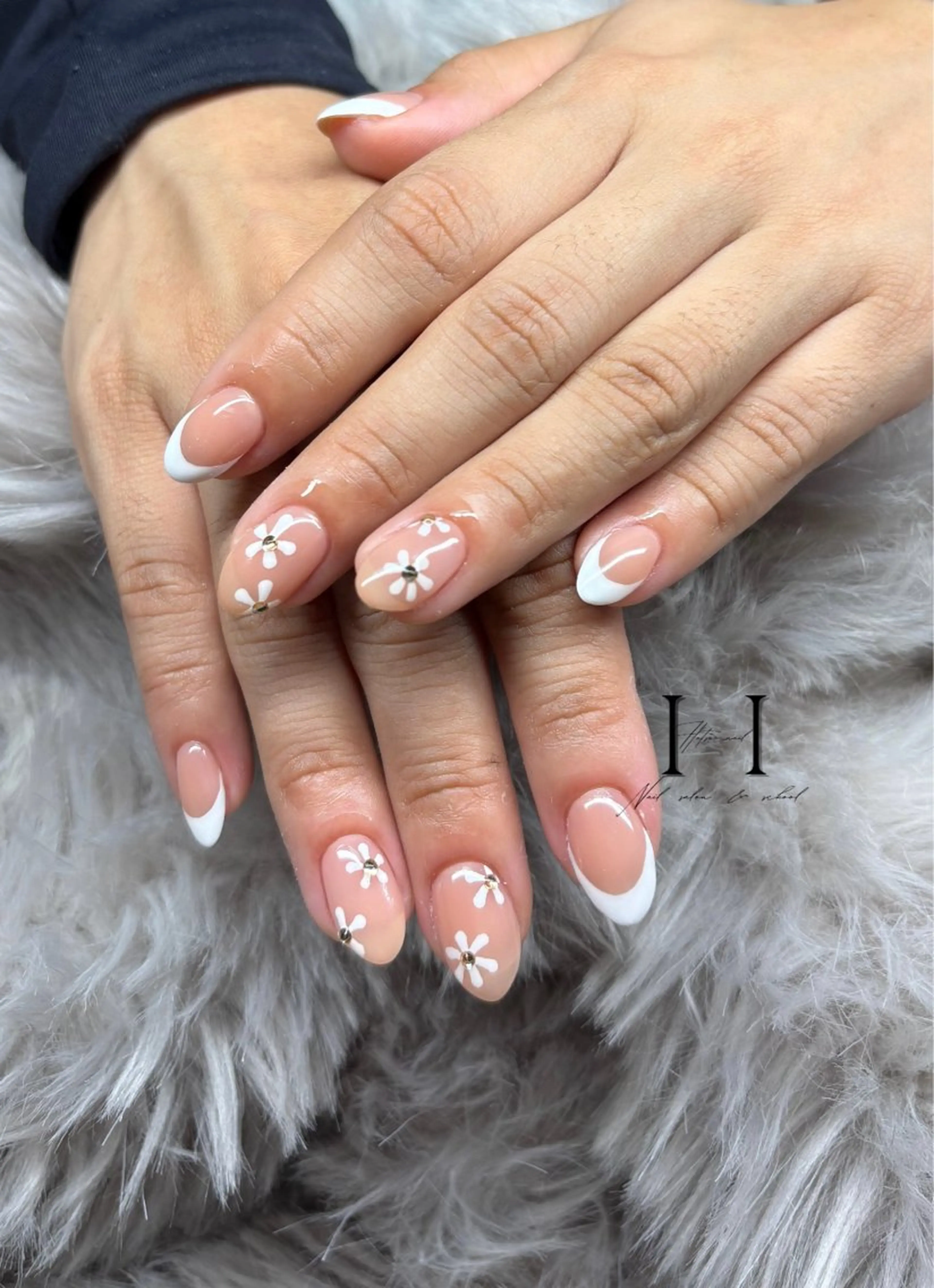 ネイル フレンチネイル ハンドネイル Hatsuu nail所属・HatsuuNail salonアリスのネイルデザイン