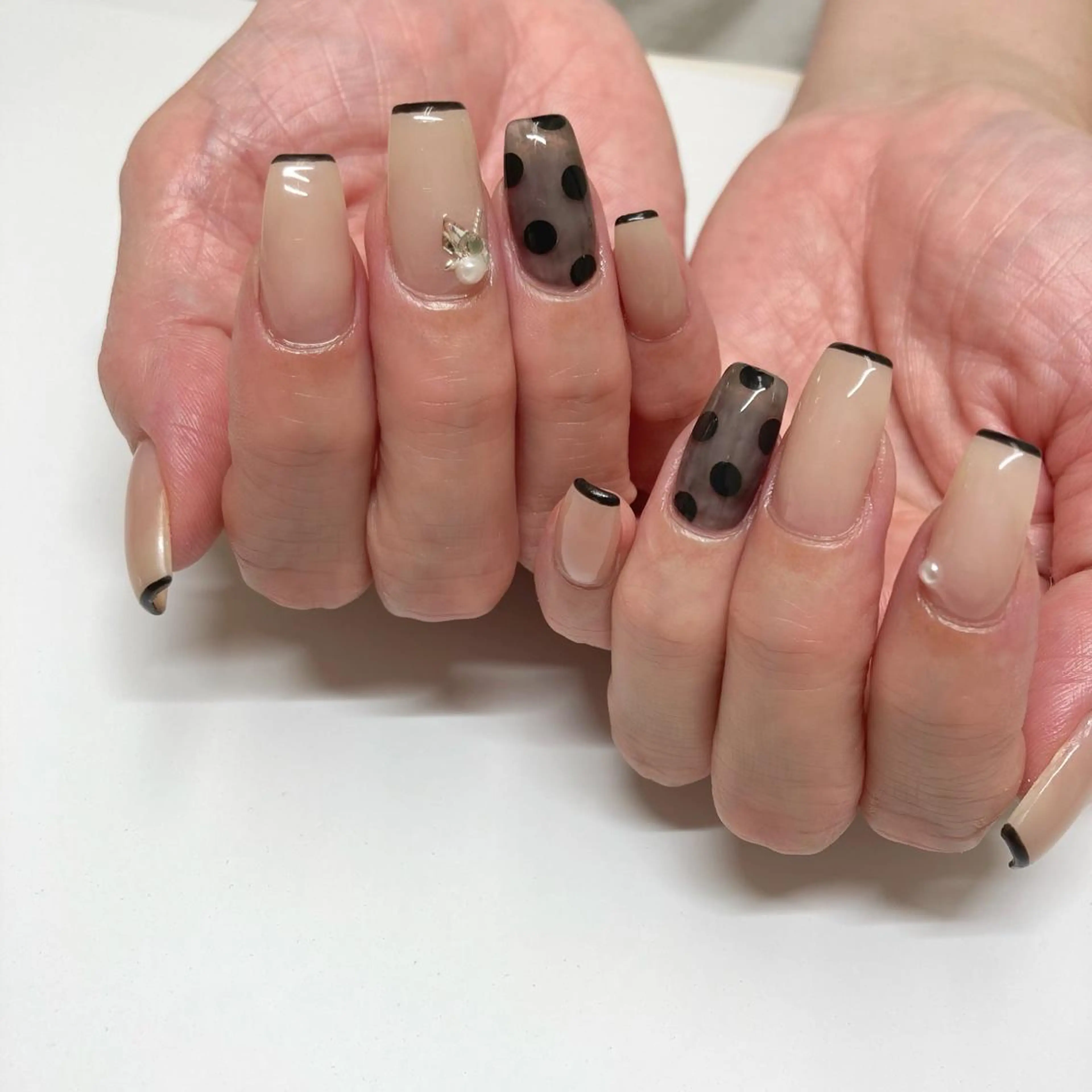 ネイル ドット フレンチネイル Faire MIKIのネイルデザイン