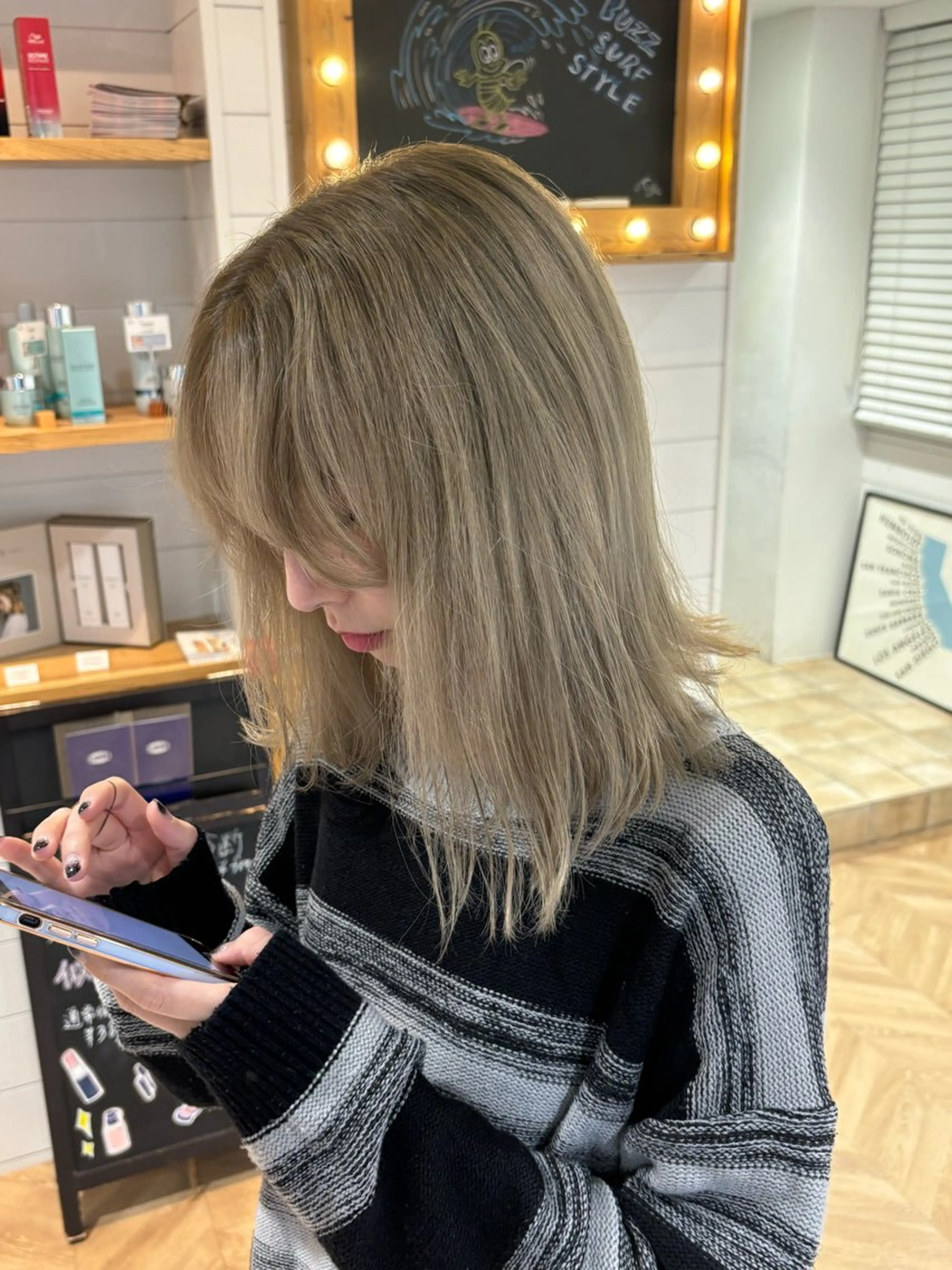 ミディアム カラー グレージュ buzz所属・自由が丘/髙橋諒太/ タカハシリョウタのヘアスタイル