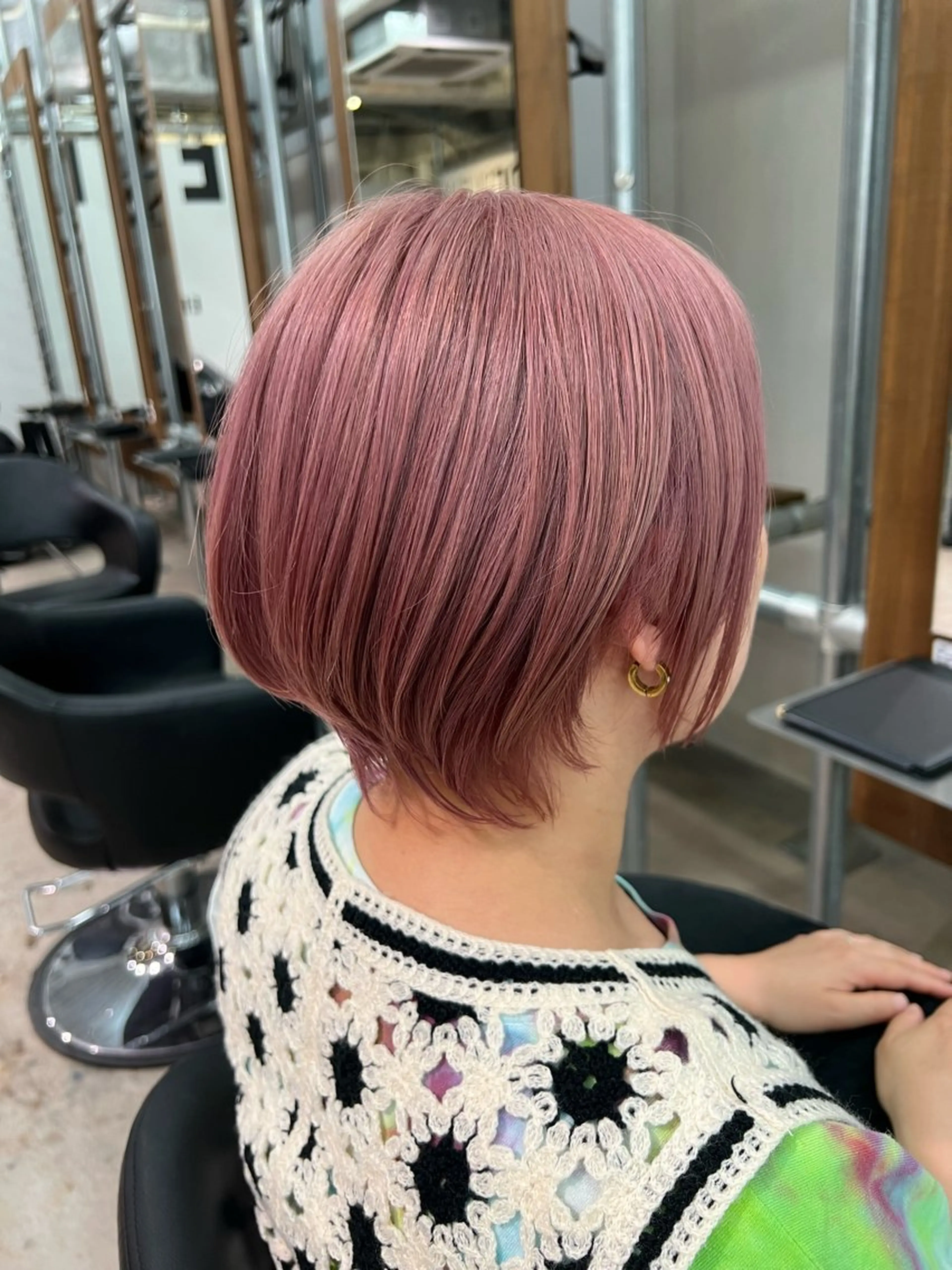 ショート カラー 透明感カラー/レイヤ ーhinata.のヘアスタイル