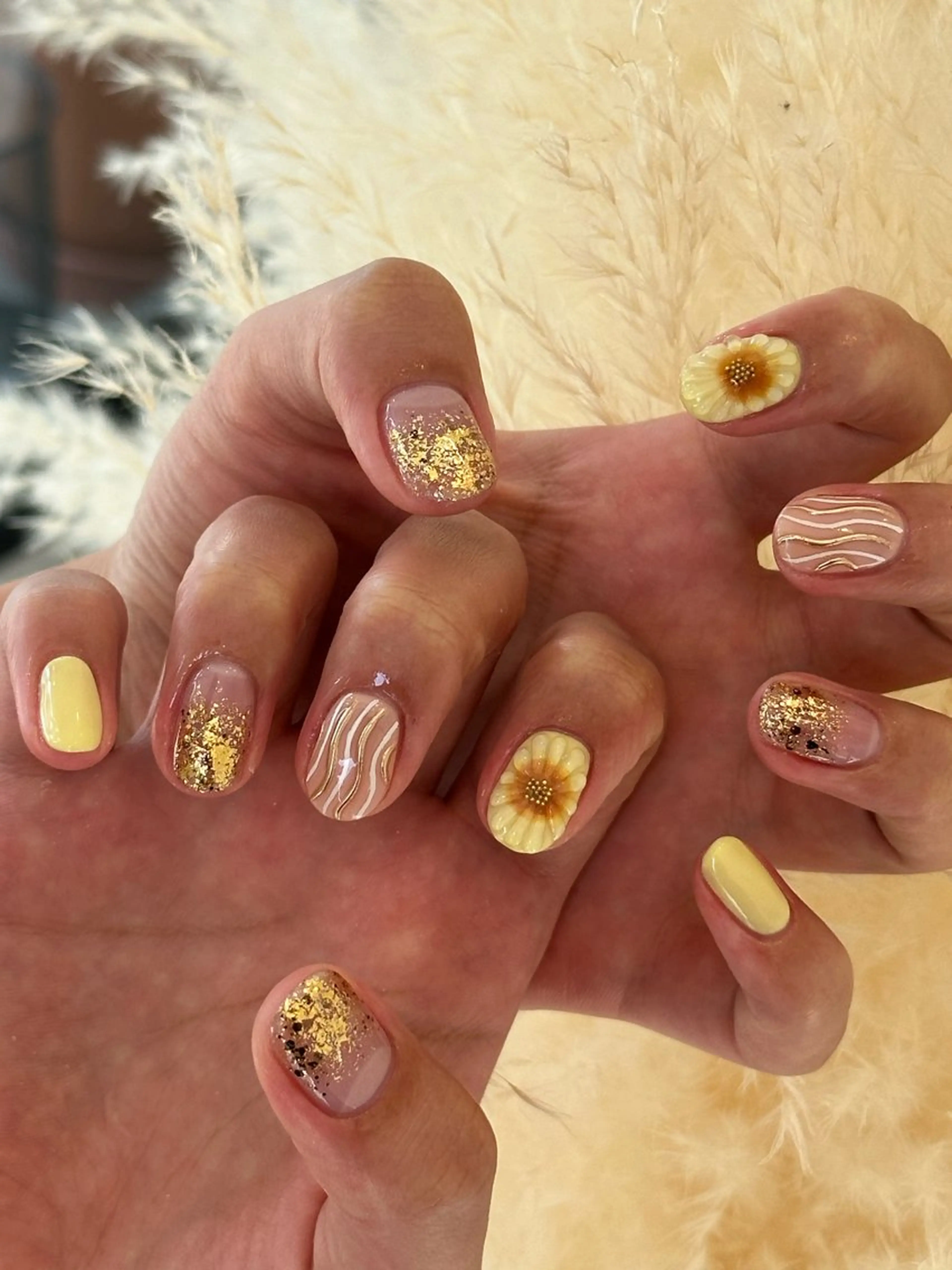 ネイル フラワーネイル ぷっくりネイル ファーストクラス所属・ファーストクラス mikuのネイルデザイン