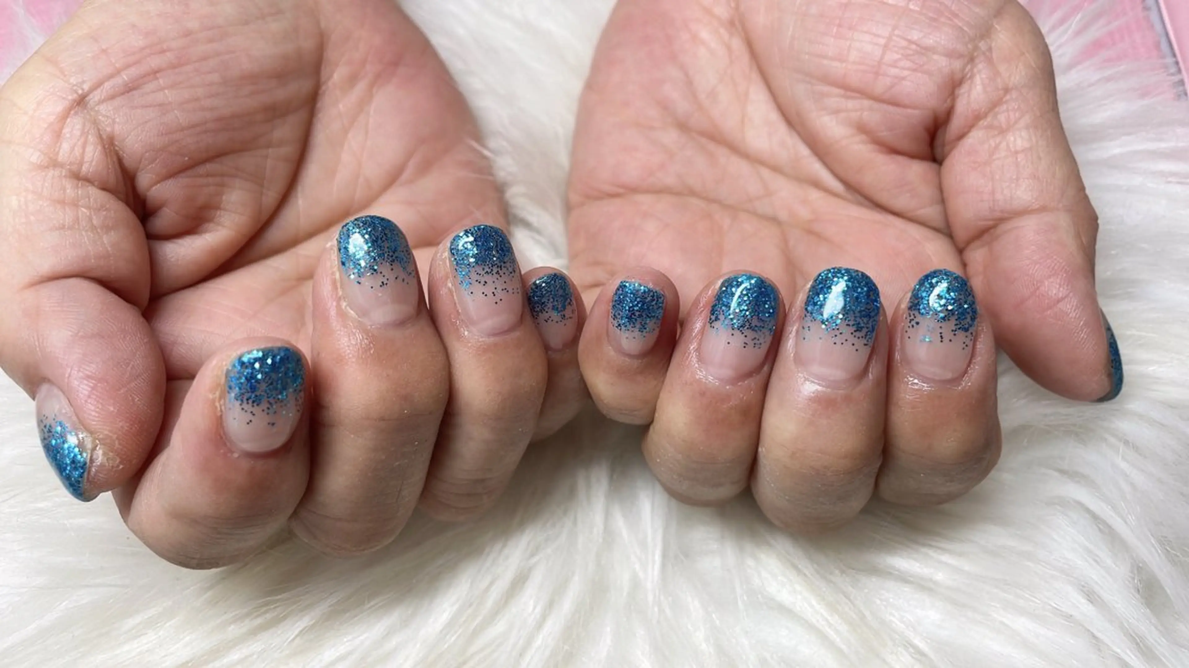 ネイル Amoureuse Satomiのネイルデザイン