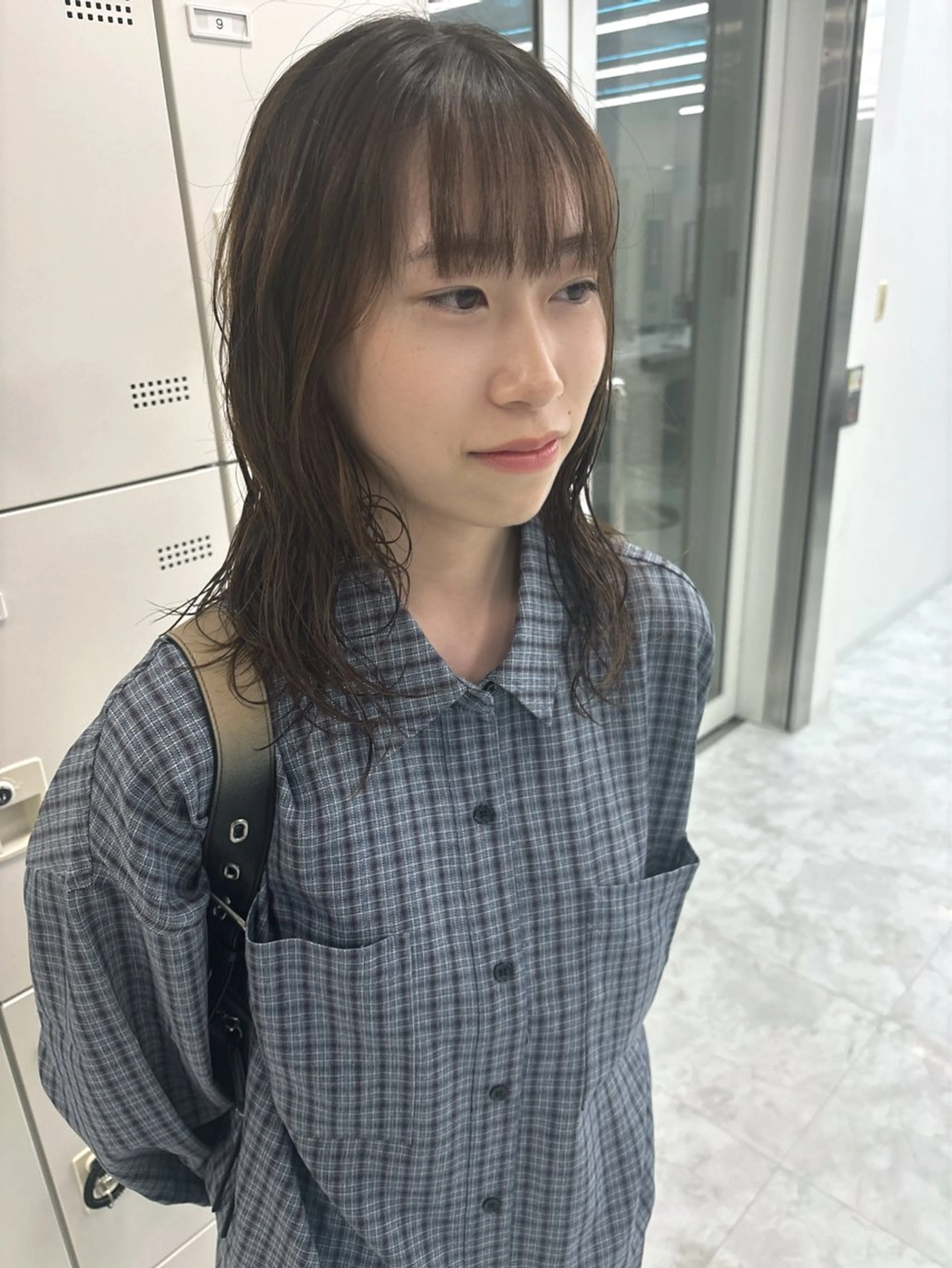 パーマ 韓国ヘア/ブリーチ無 しWカラー/オリーブのヘアスタイル