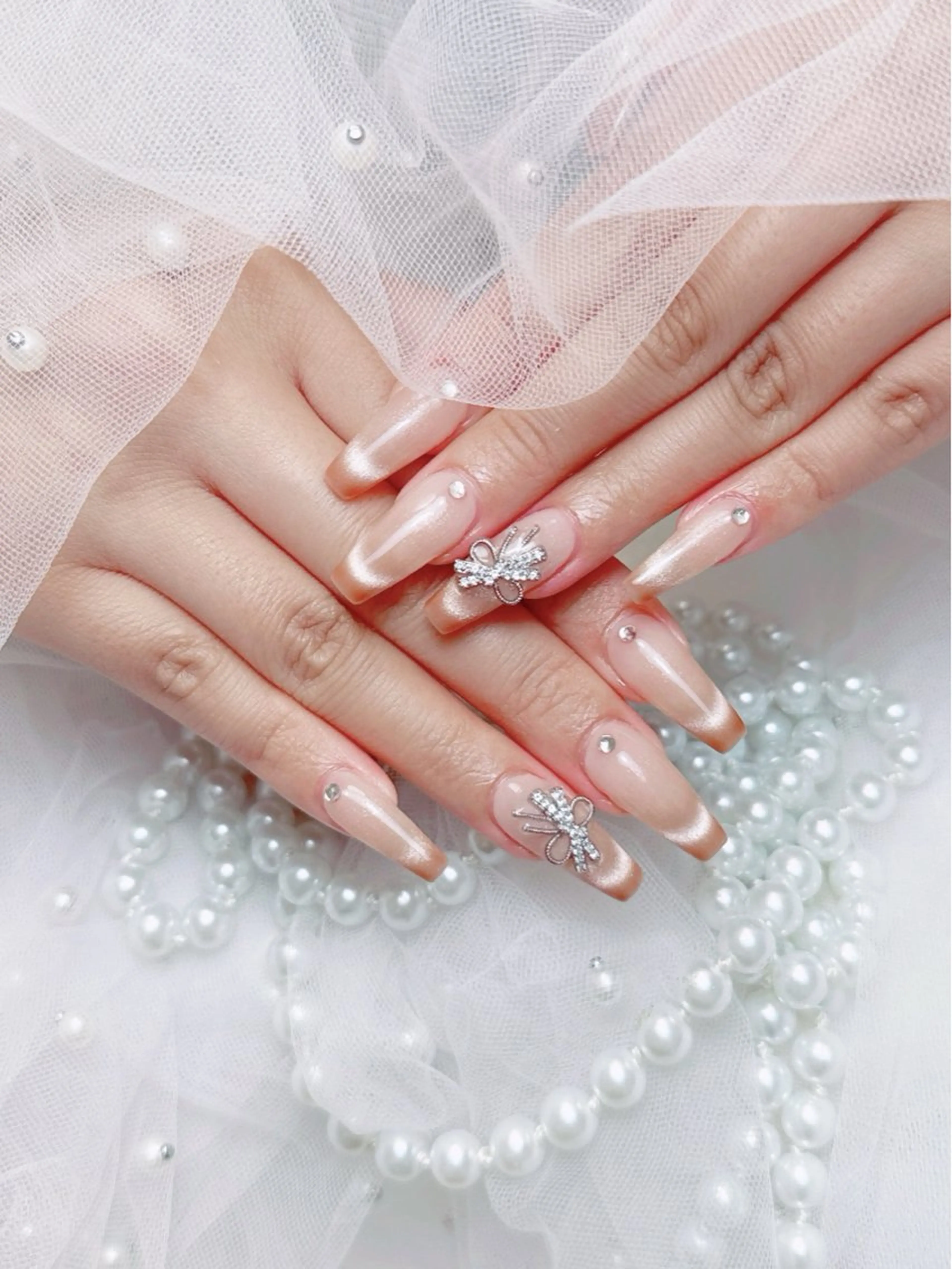 ネイル フレンチネイル ハート 韓国ネイル マグネットネイル マグネットフレンチ ハンドネイル ネイルサロン lotusのネイルデザイン