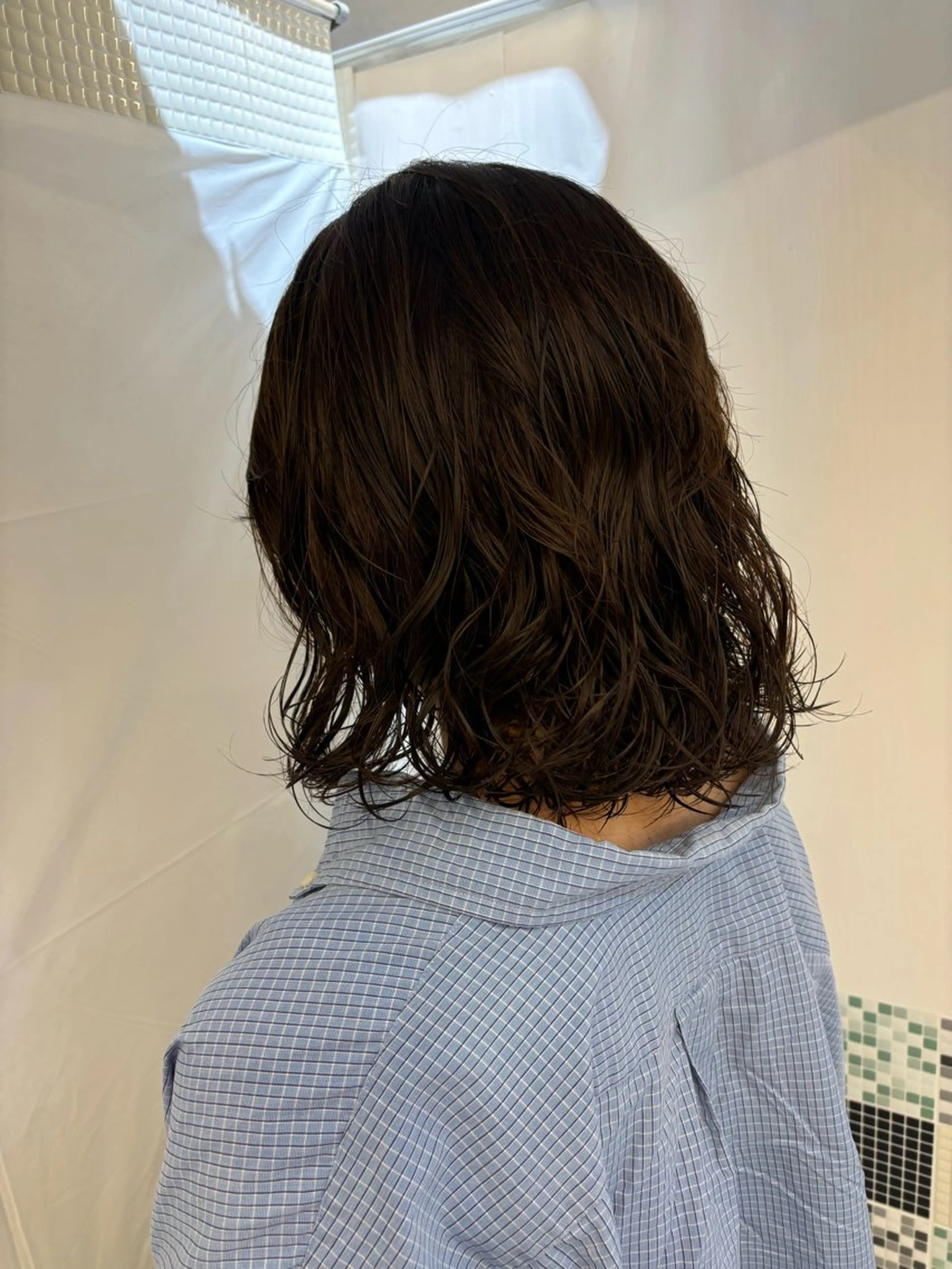 セミロング パーマ カット パーマ 🍓ハイトーンカラー 🎀nene🍓のヘアスタイル