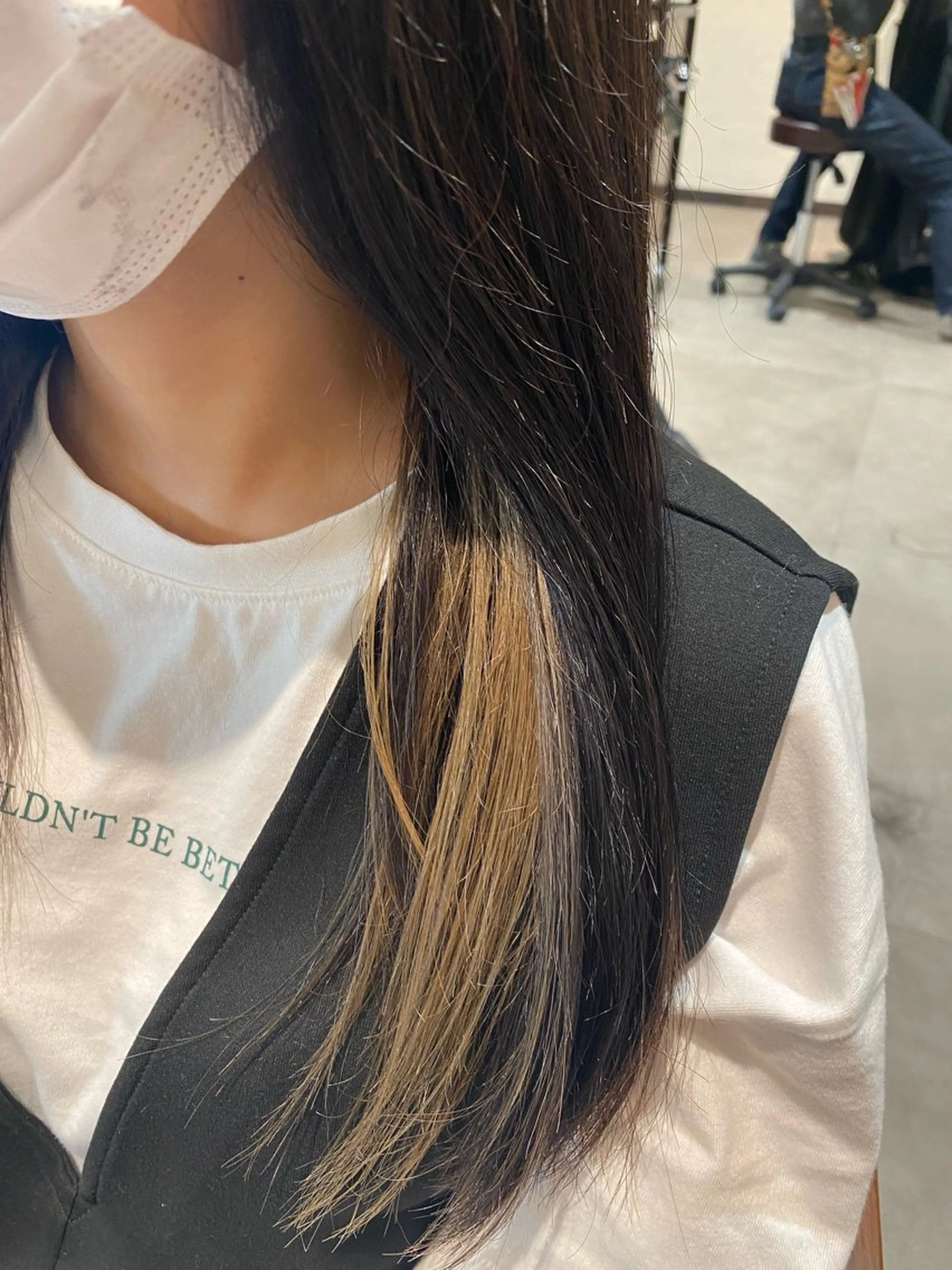 カラー ベージュカラー インナーカラー ホワイトベージュ 上田 愛美のヘアスタイル