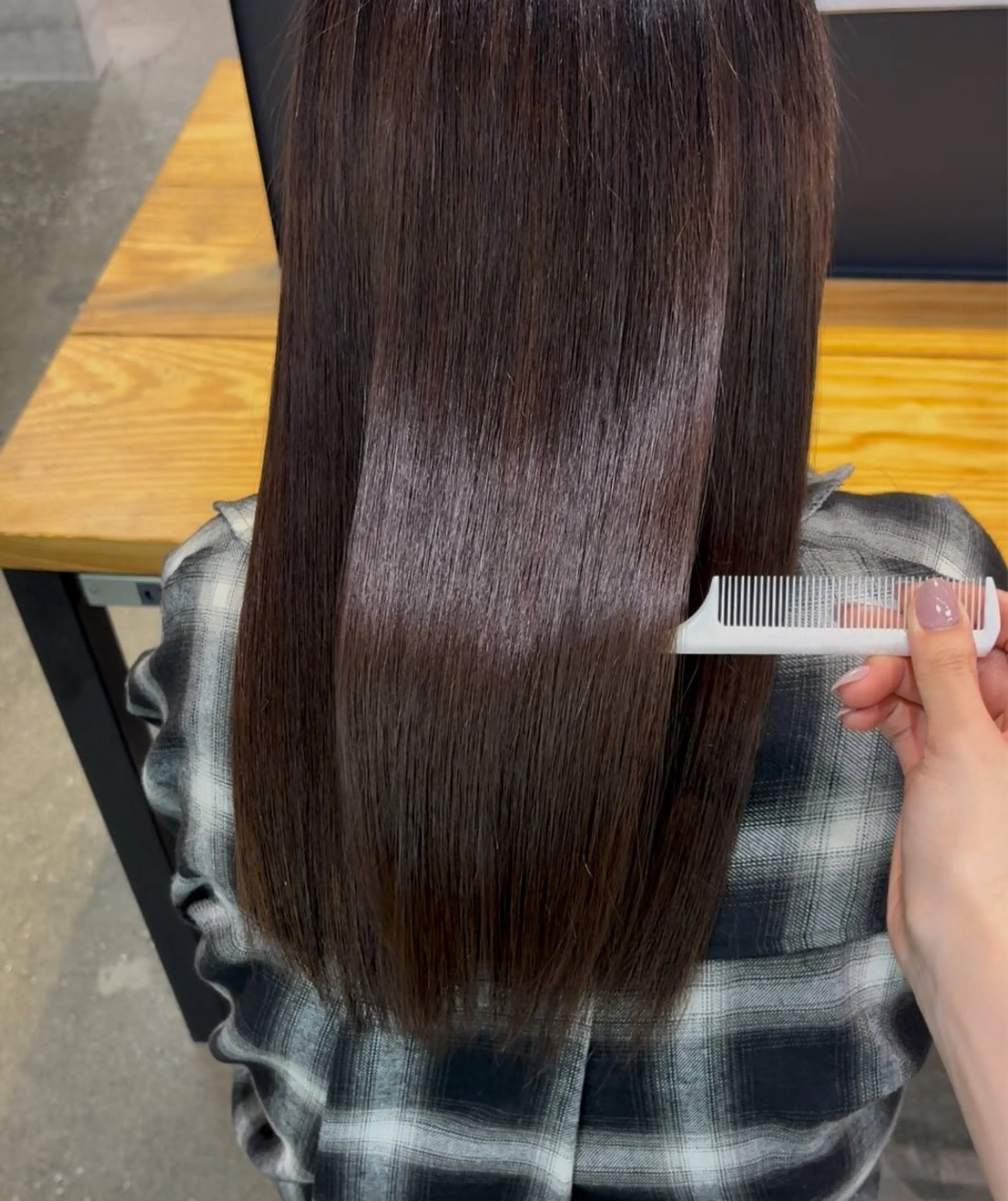 ロング 松本 美海のヘアスタイル