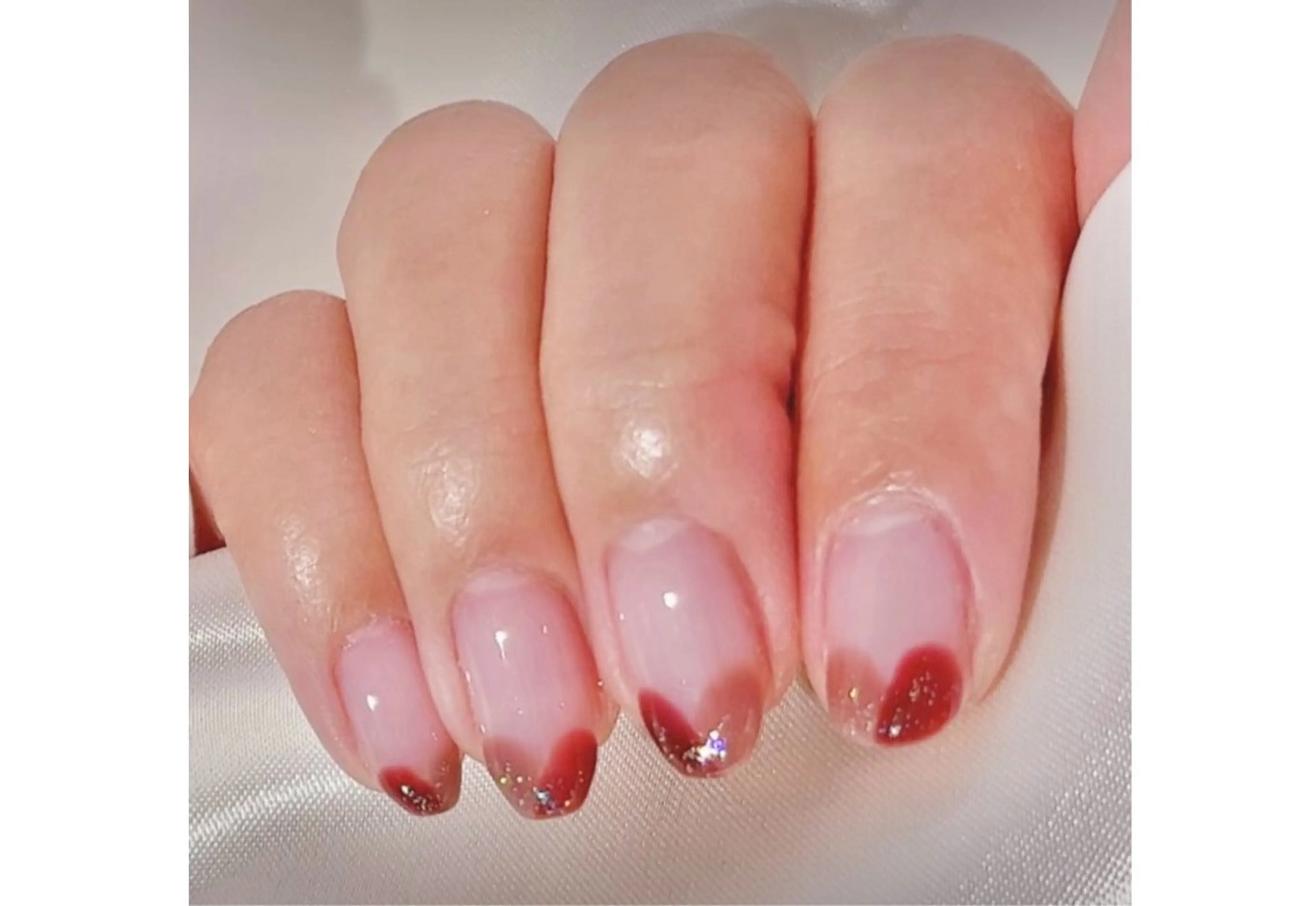 ネイル クリアネイル ハート ニュアンスネイル バレンタイン Amoureuse RiRiのネイルデザイン