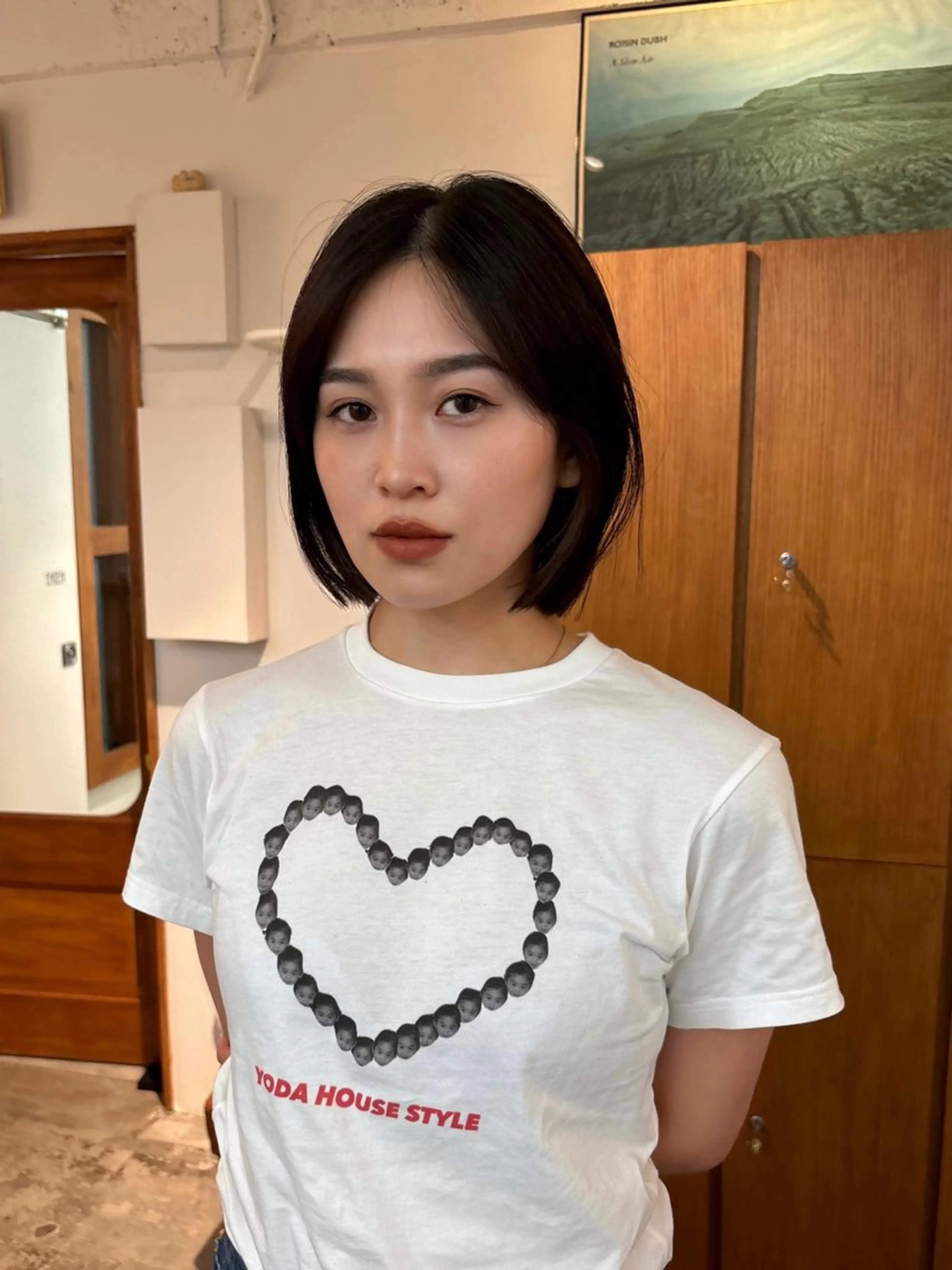 ミディアム aiko【艶カラー ・ミニモ年内で終了】のヘアスタイル